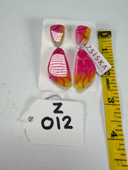 Zsiska - Prim Flora Pink & Yellow Pendant Resin Earrings ( 3200502FPINQ00 )