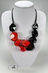 Zsiska - Empress Redd & Black Resin Necklace ( 8410150REDDQ09 )