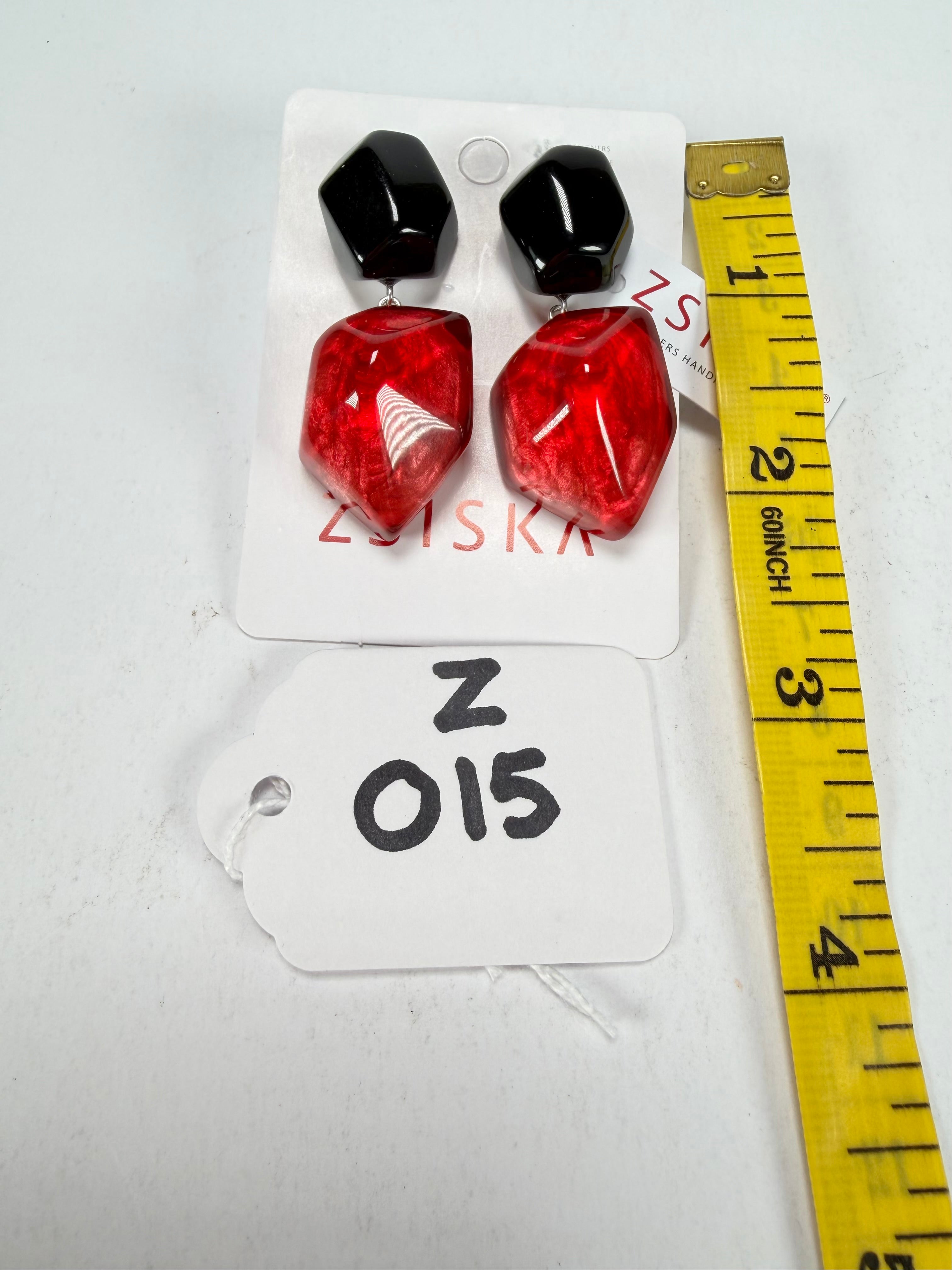 Zsiska - Empress Redd & Black Pendant Resin Earrings ( 8410504REDDQ00 )