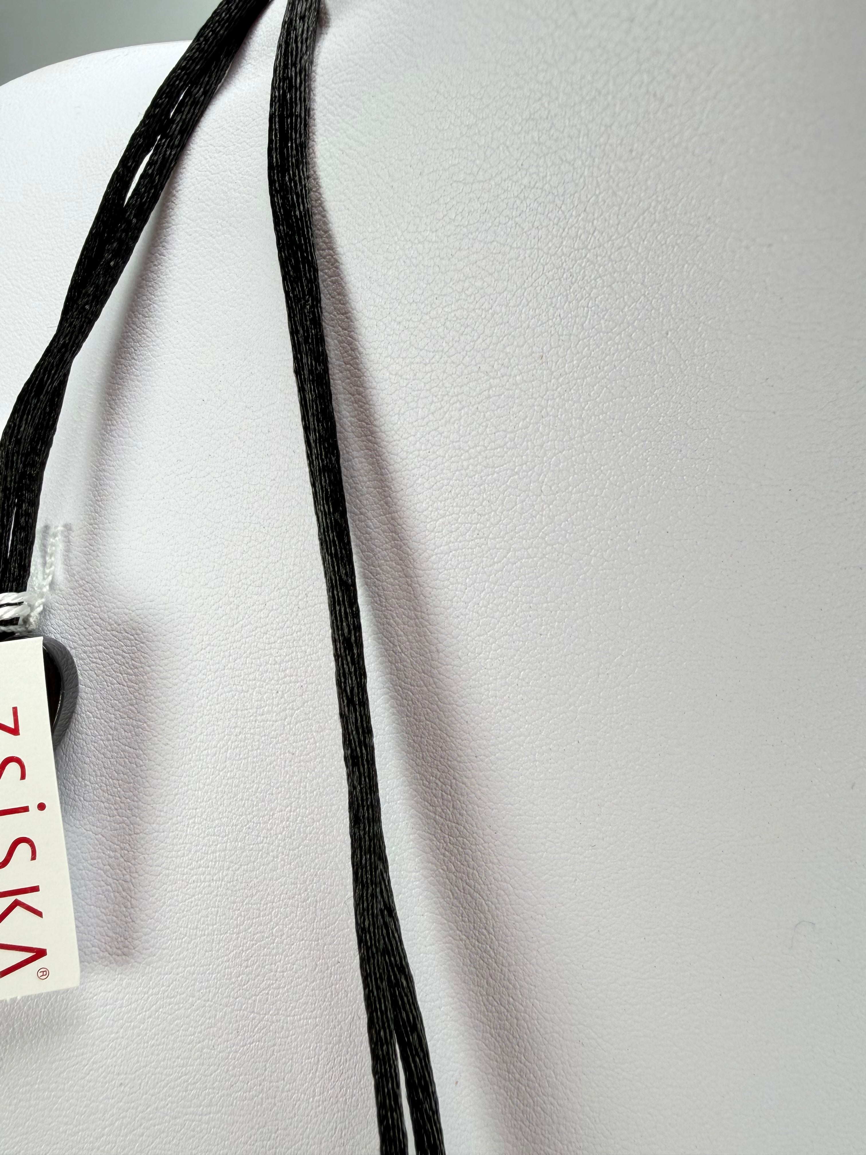 Zsiska - Radiance 7 Bead Black & Gold Resin Necklace ( 8000101GF01Q07 )