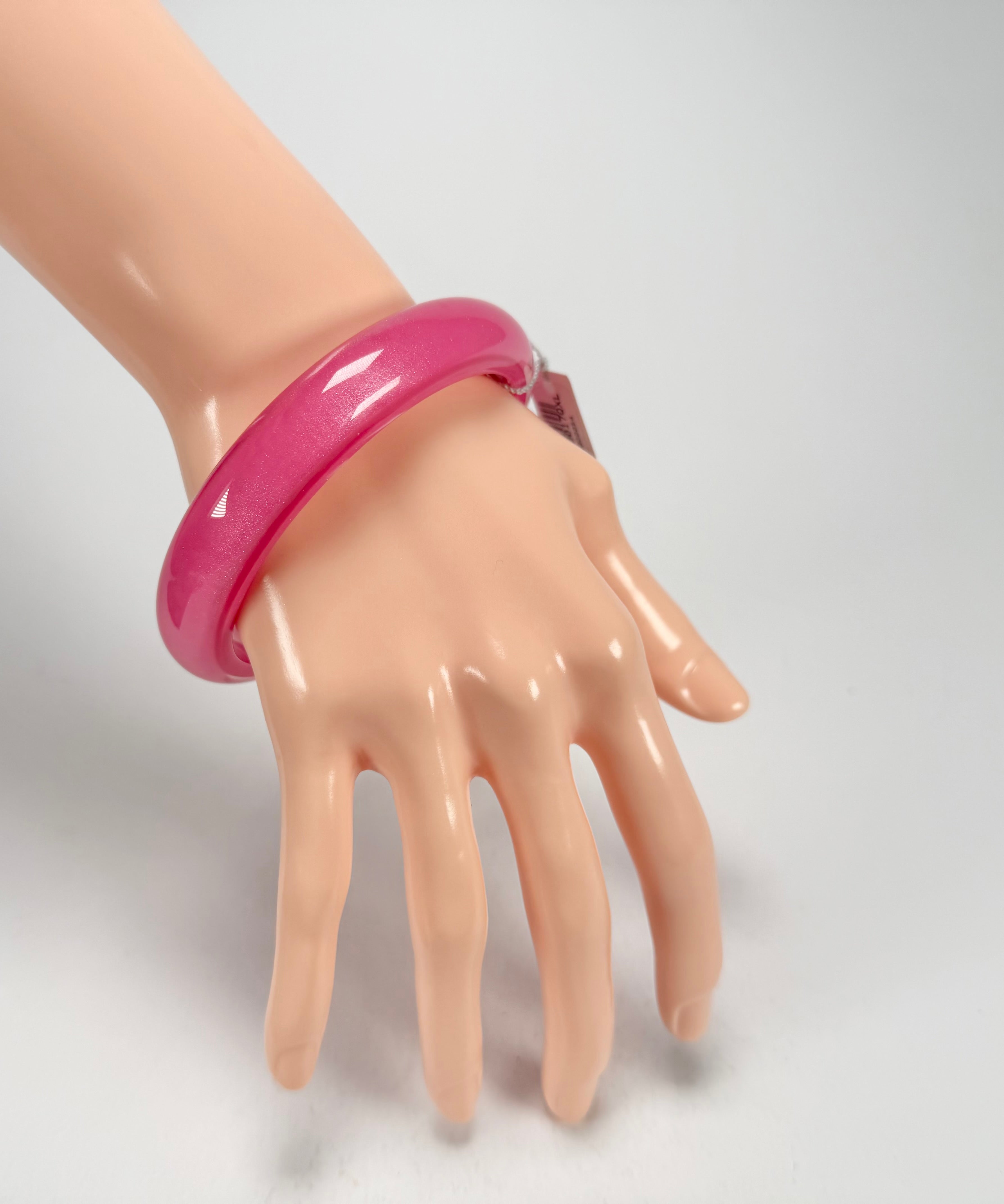 Zsiska - Colourful Statement Hot Pink Resin Bangle ( 40103049017QXL )