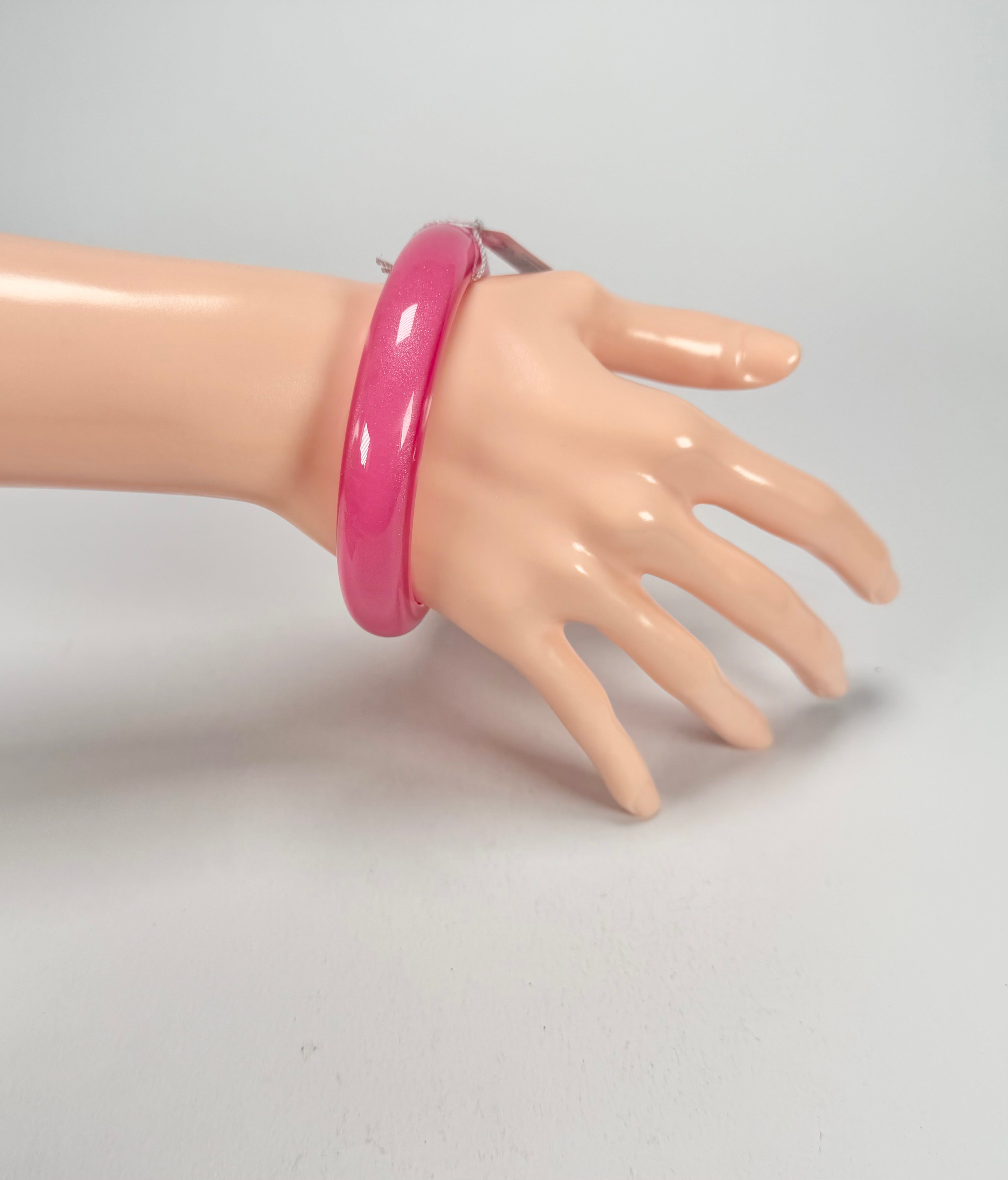 Zsiska - Colourful Statement Hot Pink Resin Bangle ( 40103049017QXL )