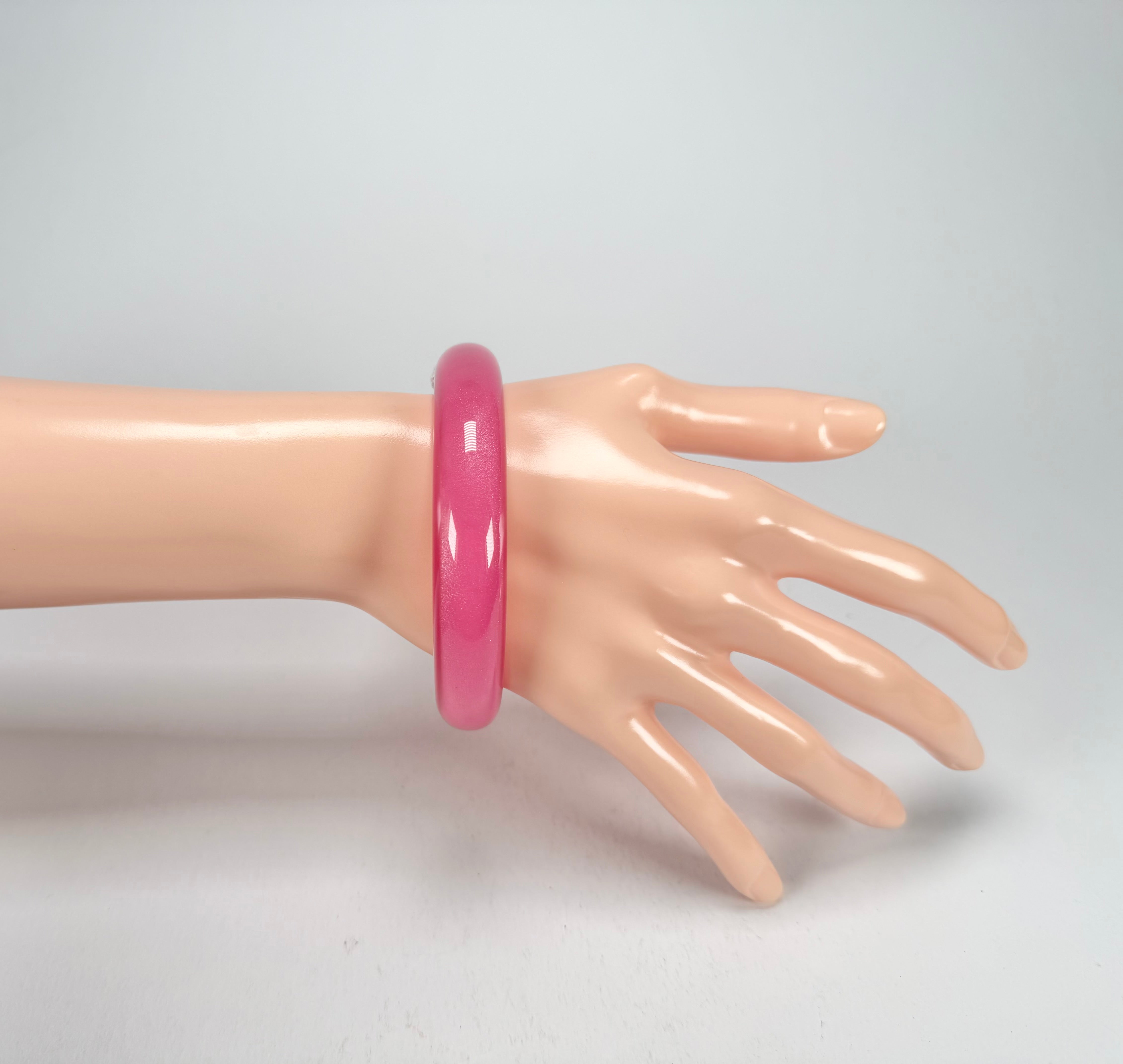 Zsiska - Colourful Statement Hot Pink Resin Bangle ( 40103049017QXL )