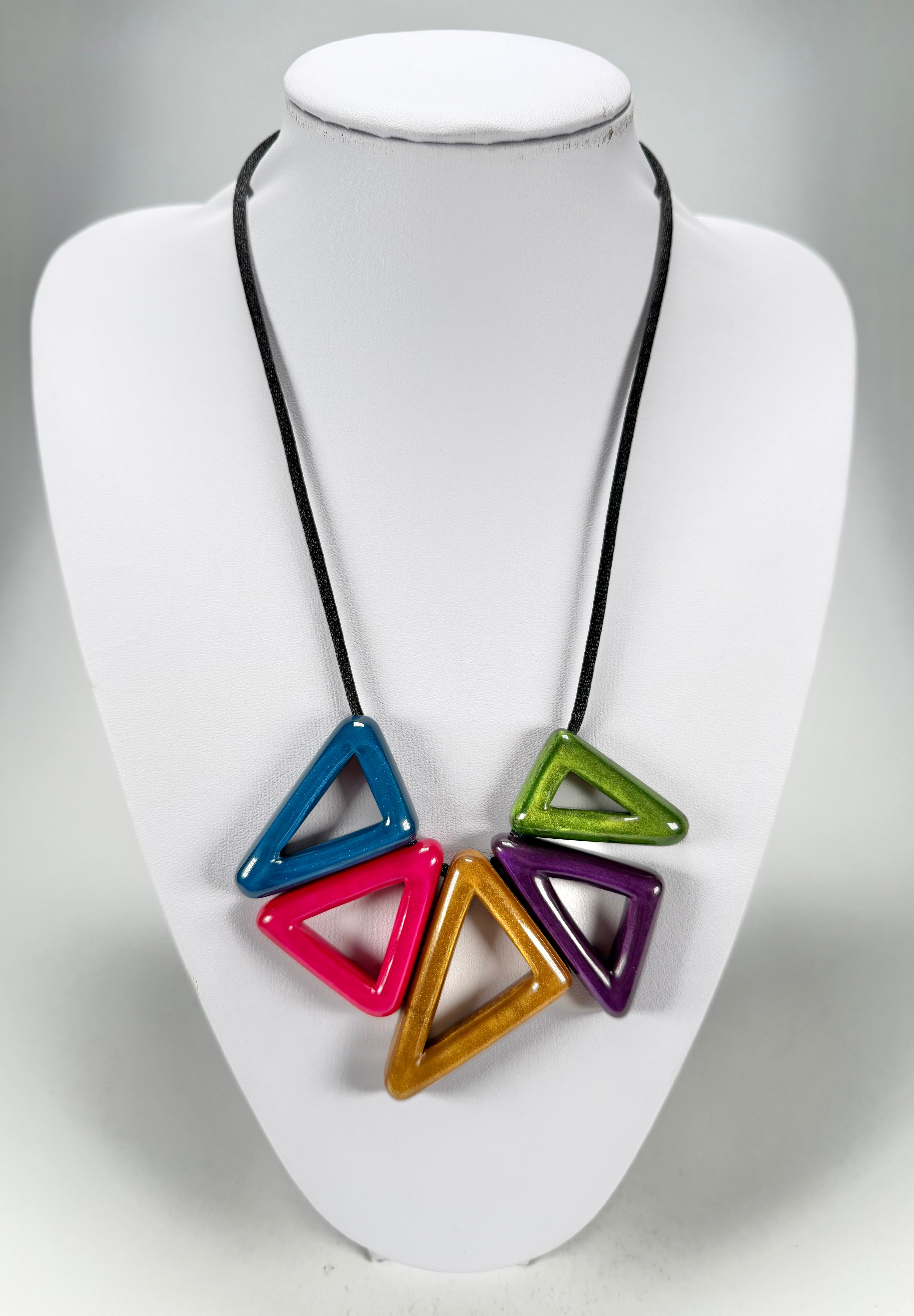 Zsiska - Tria "Prue Leith" Mix Colours 5 Bead Resin Necklace ( P190101MIXXQ05 )