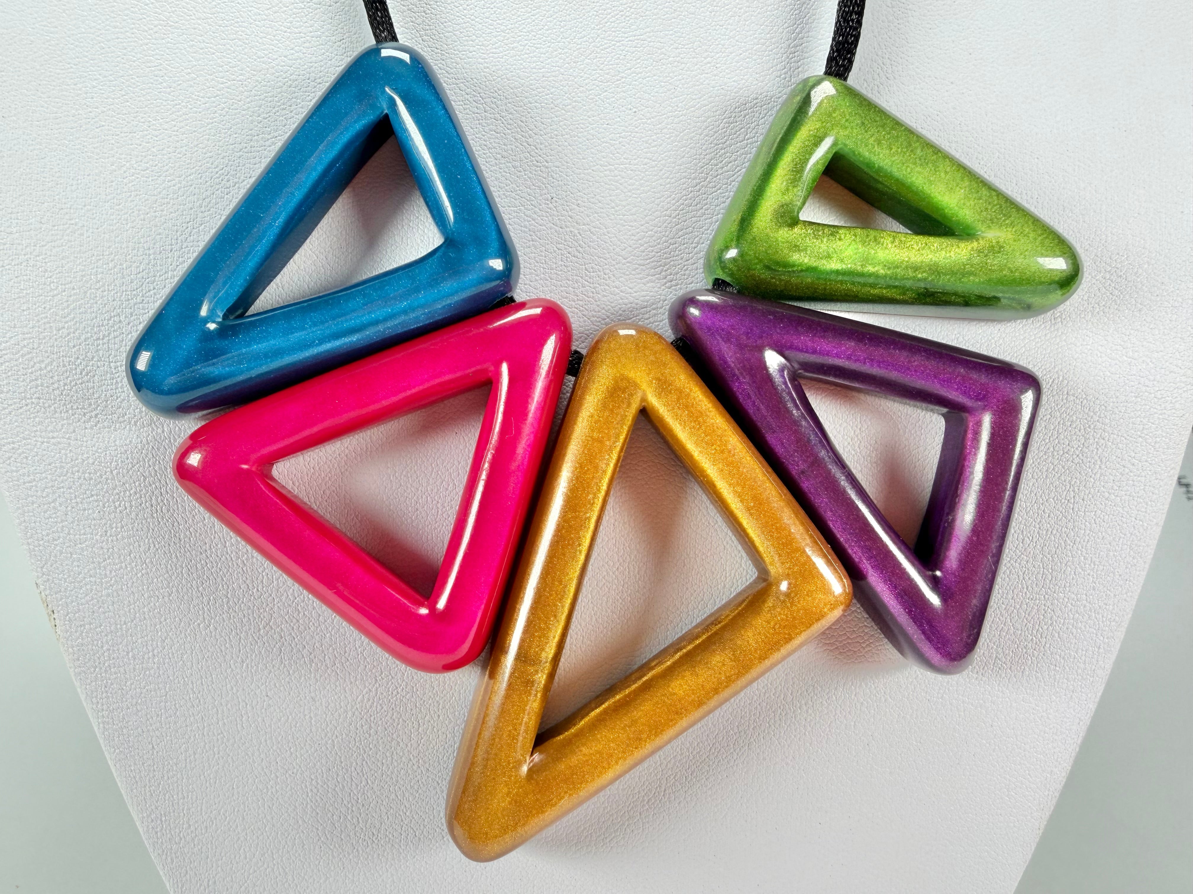 Zsiska - Tria "Prue Leith" Mix Colours 5 Bead Resin Necklace ( P190101MIXXQ05 )