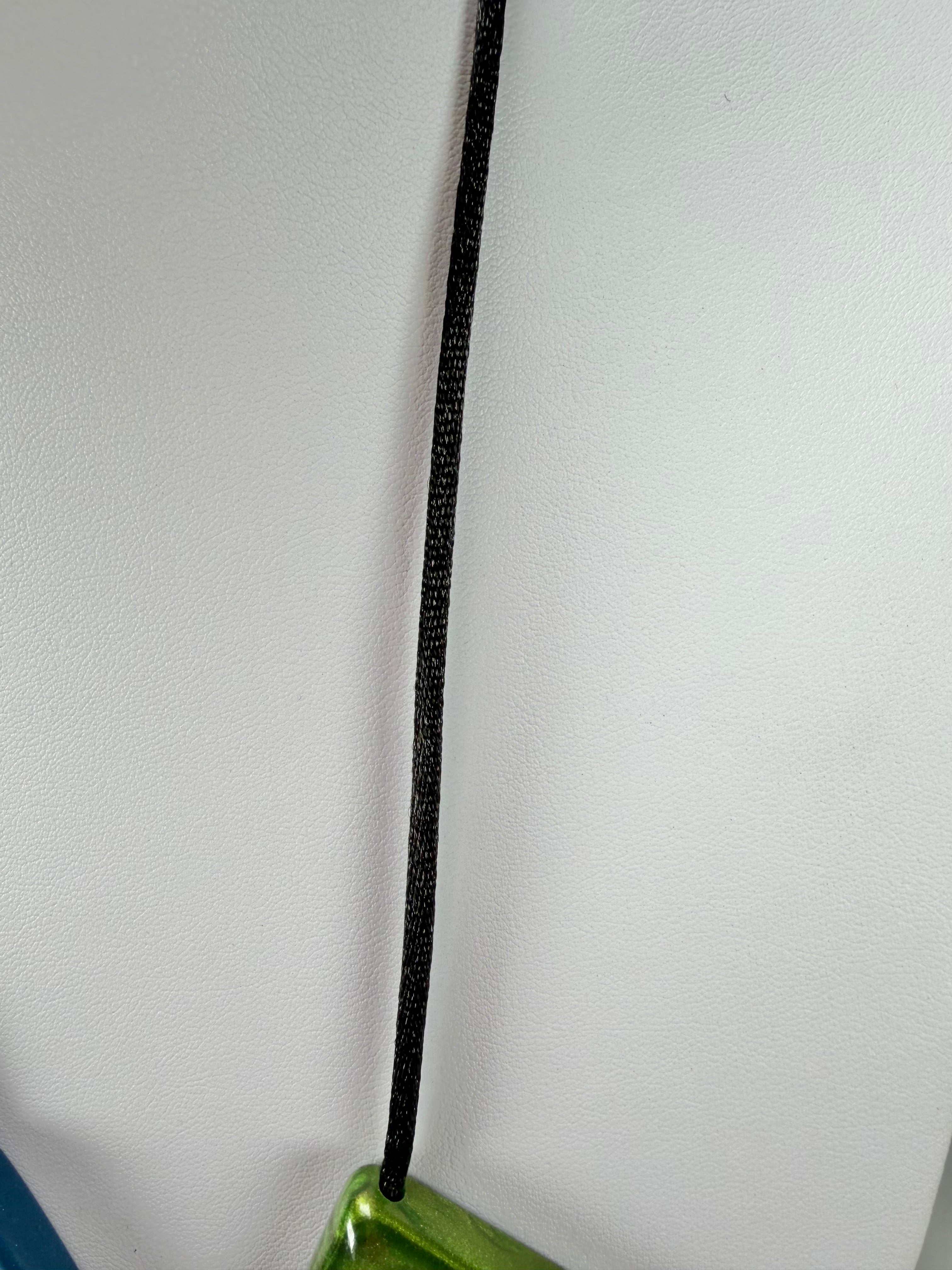 Zsiska - Tria "Prue Leith" Mix Colours 5 Bead Resin Necklace ( P190101MIXXQ05 )