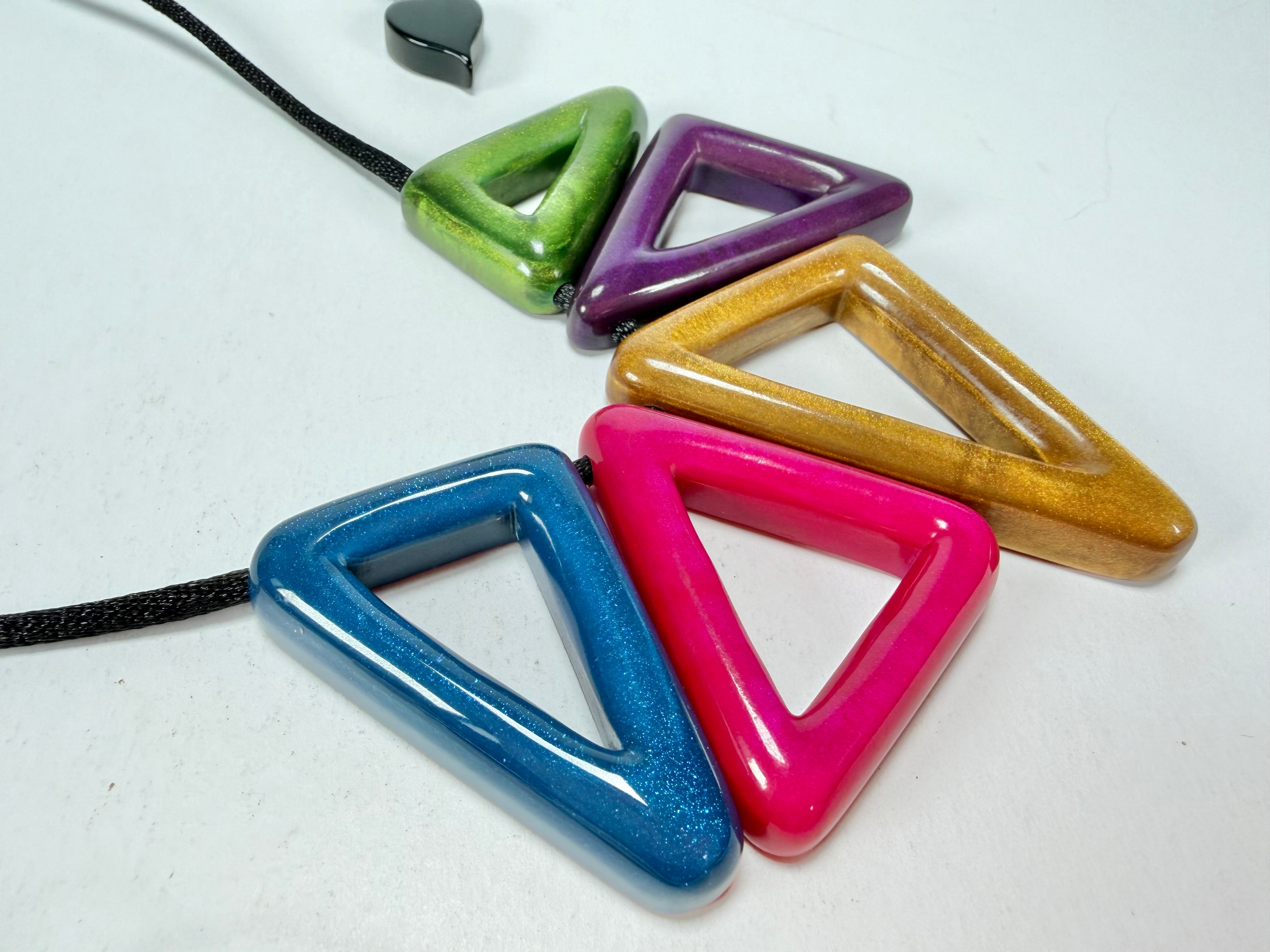 Zsiska - Tria "Prue Leith" Mix Colours 5 Bead Resin Necklace ( P190101MIXXQ05 )