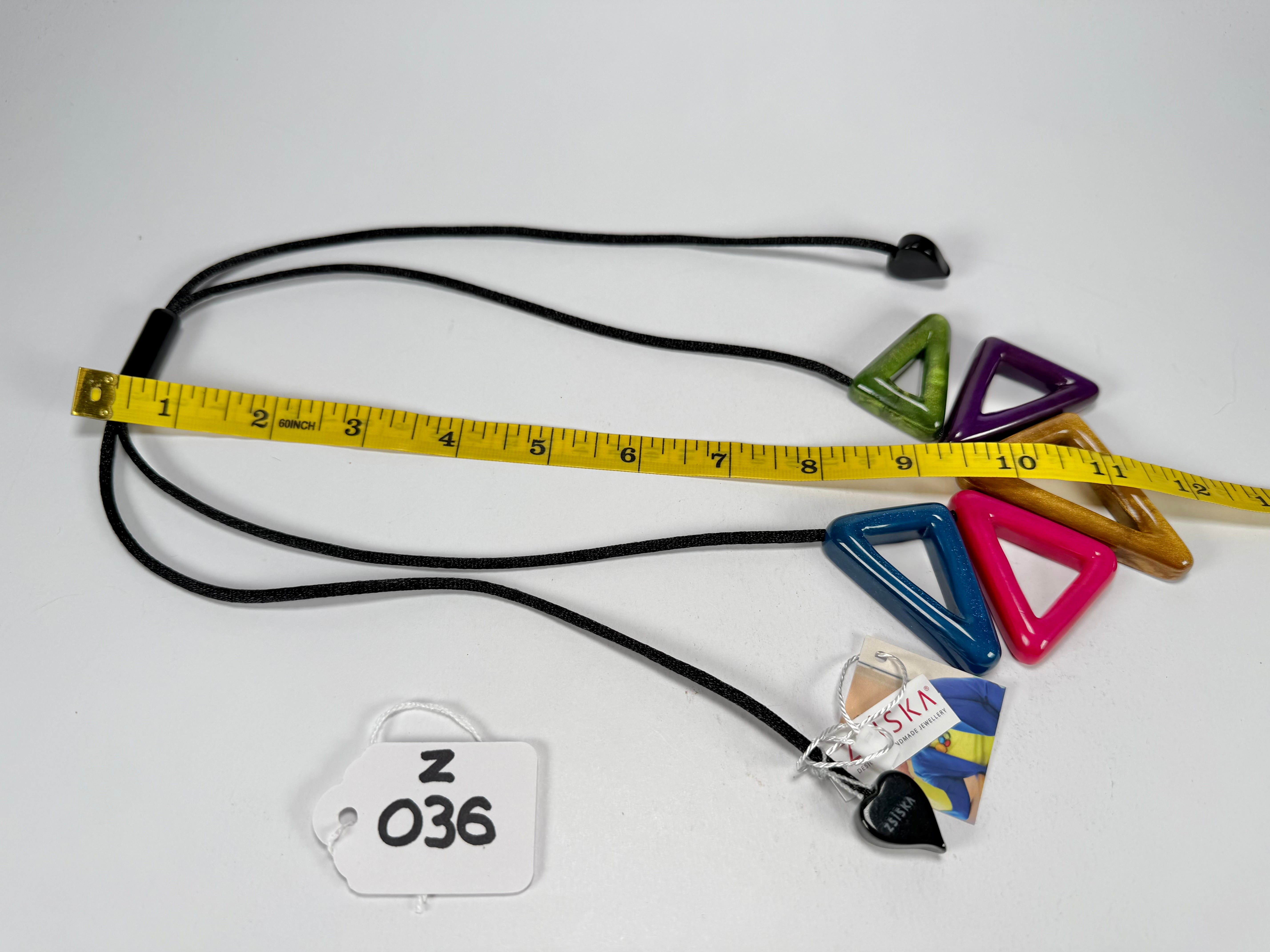 Zsiska - Tria "Prue Leith" Mix Colours 5 Bead Resin Necklace ( P190101MIXXQ05 )