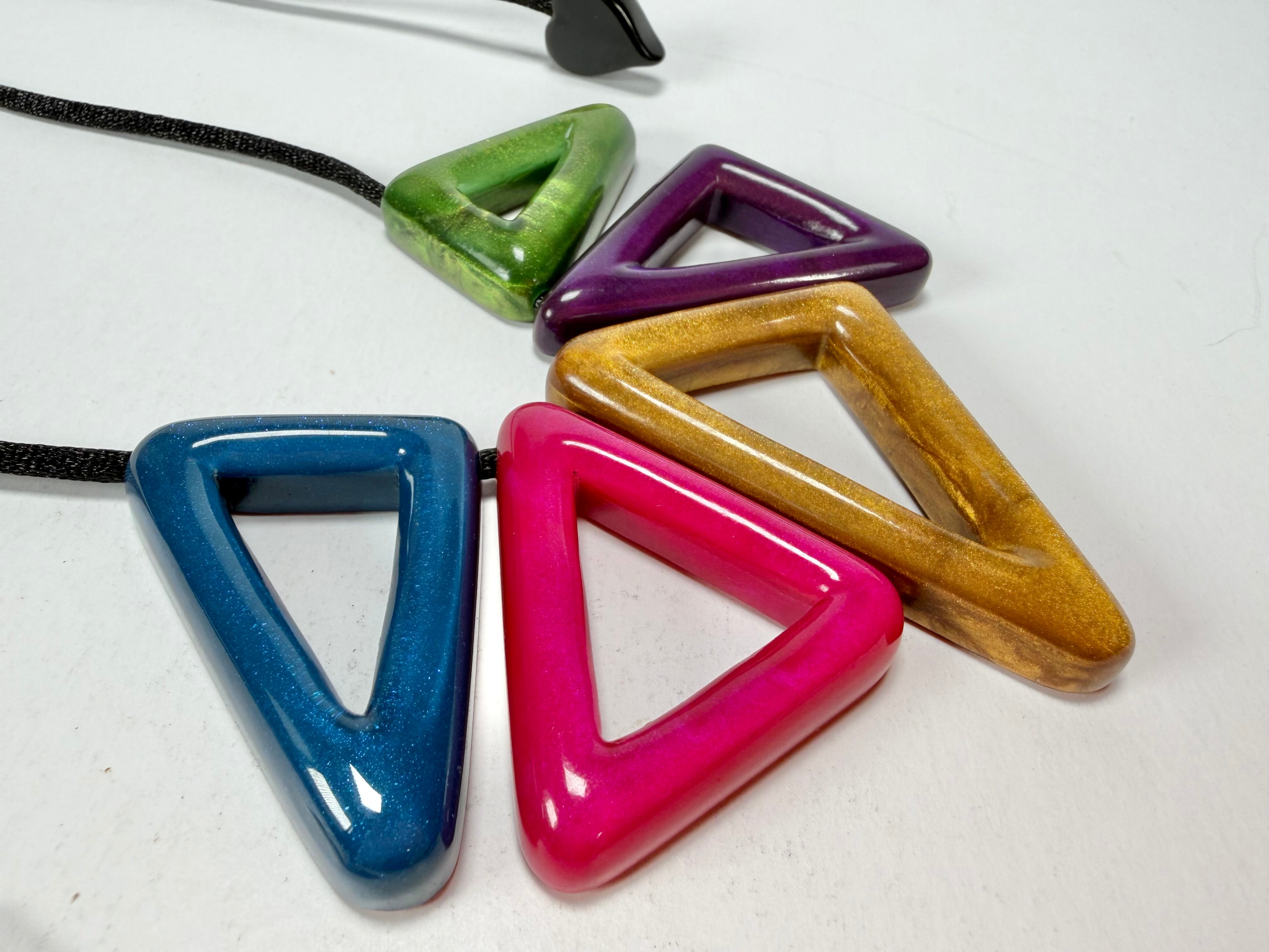 Zsiska - Tria "Prue Leith" Mix Colours 5 Bead Resin Necklace ( P190101MIXXQ05 )