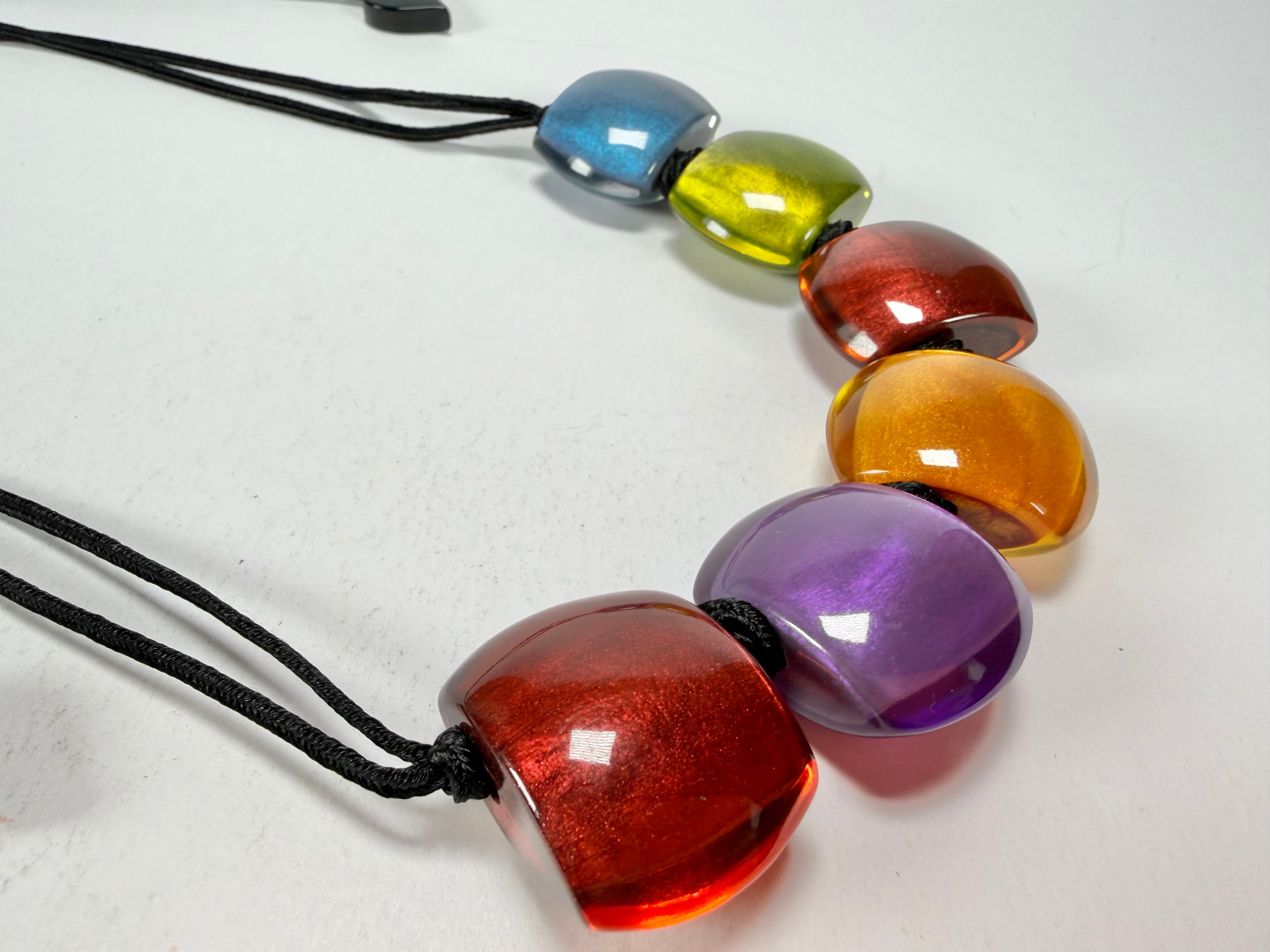 Zsiska - Bellissima 6 Bead New Spectrum Resin Necklace ( 72401050499Q06 )