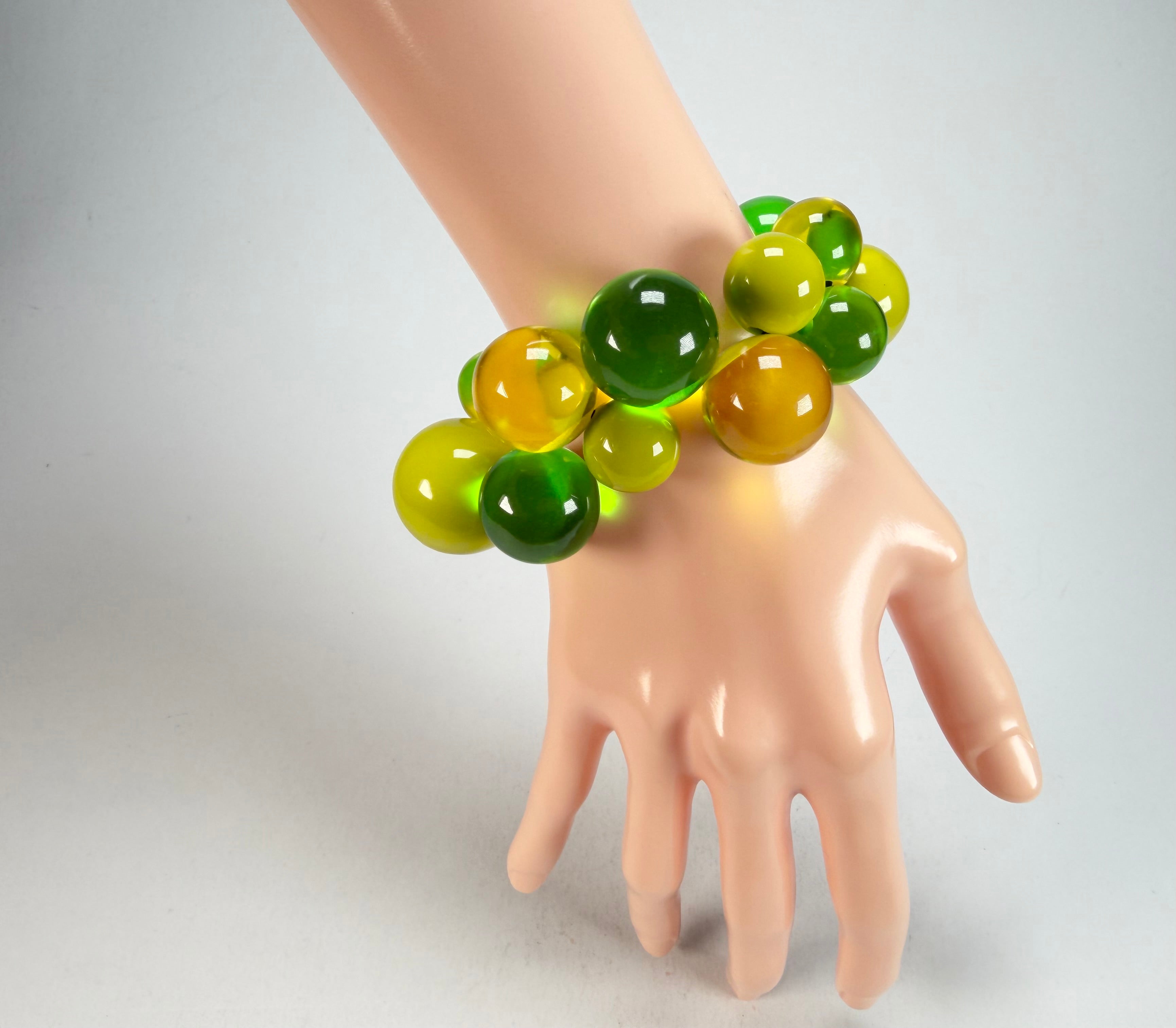 Zsiska - Baubles Yellow & Green Large Resin Bracelet ( P230301BAU2Q0L )