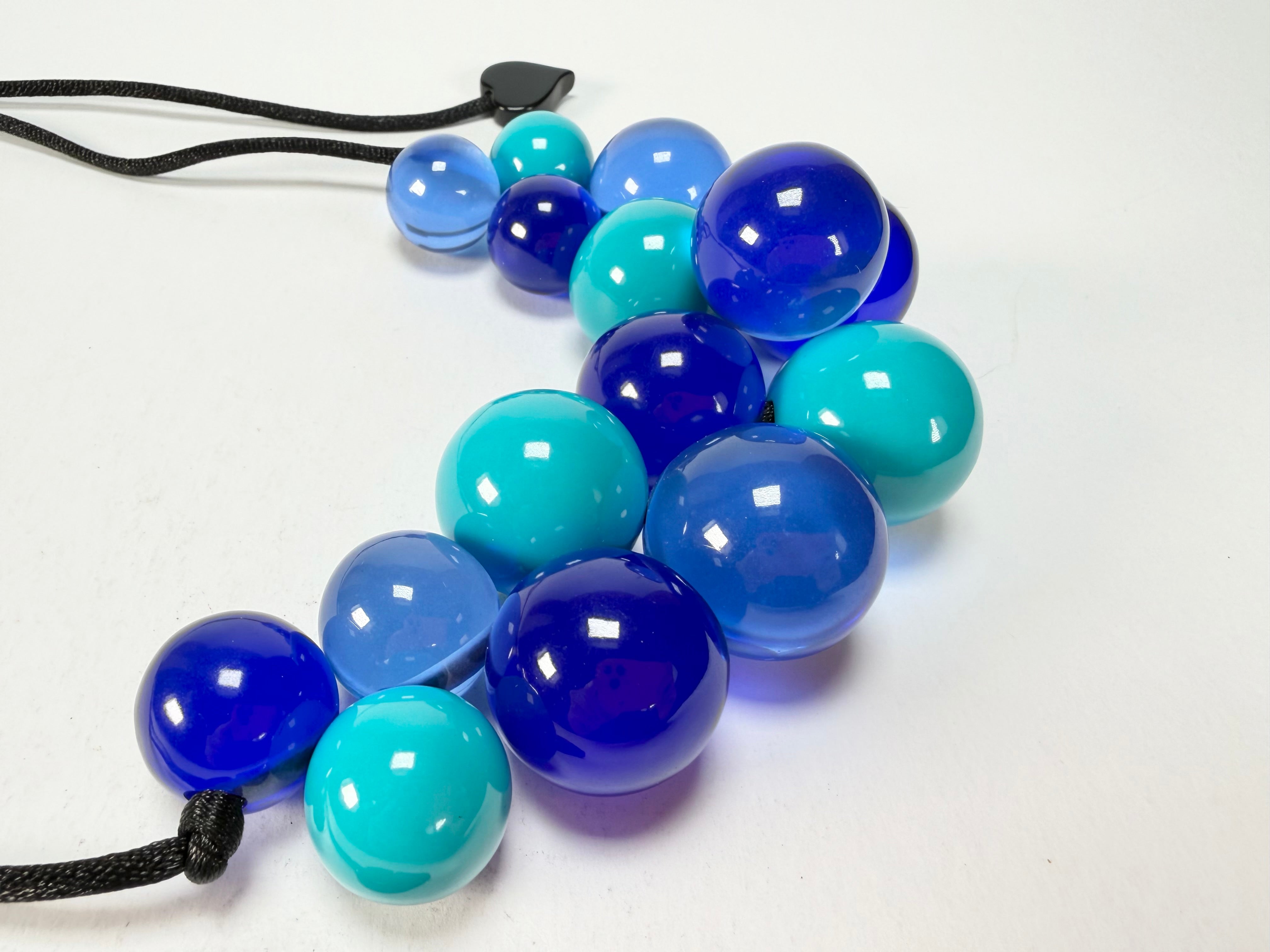 Zsiska - Baubles Blue & Turquoise Resin Necklace ( P230101BAU1Q15 )