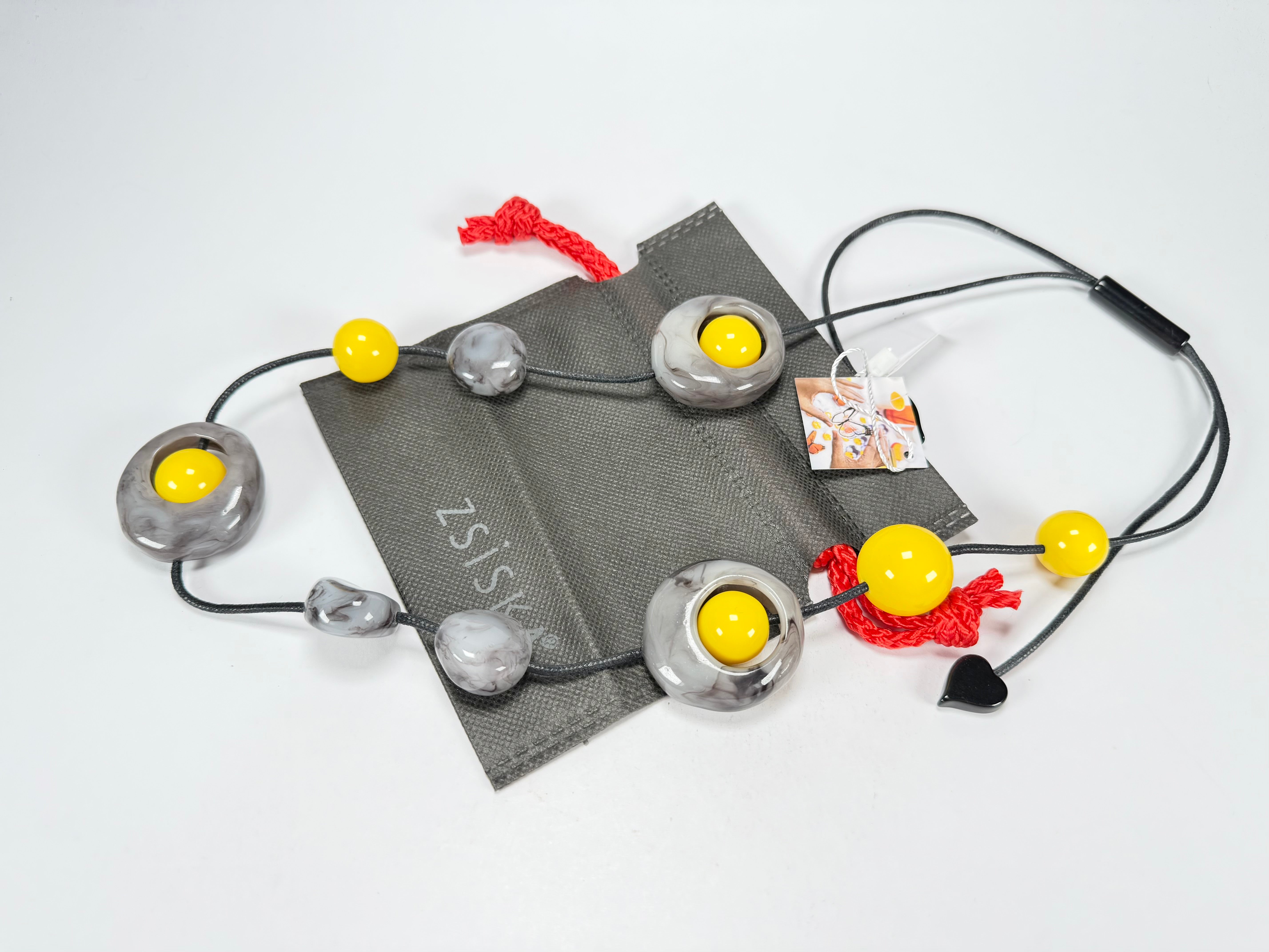 Zsiska - ORI 12 Bead Marbled Grey Resin Necklace ( 7430101GREYQ12 )