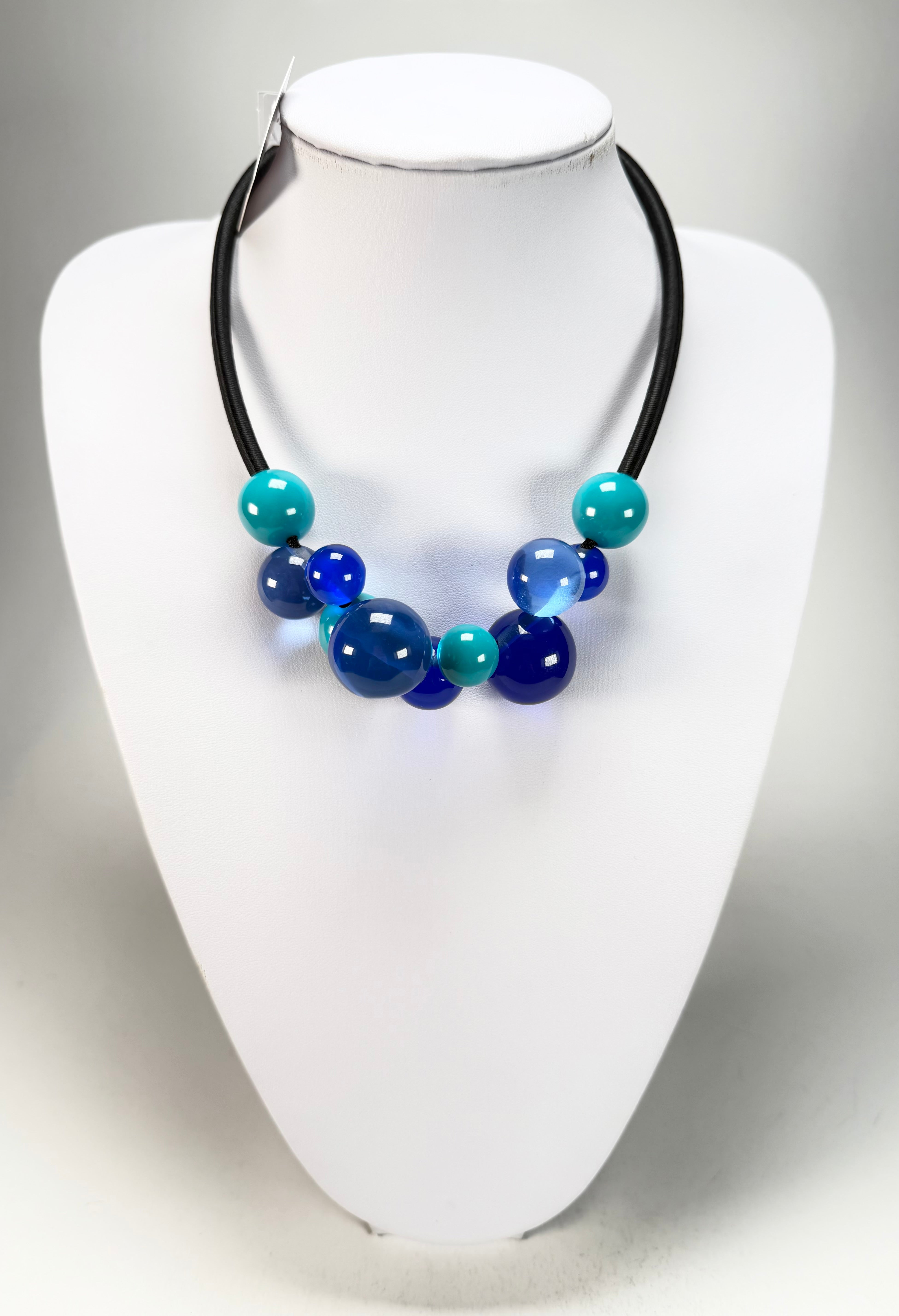 Zsiska - Baubles Blue & Turquoise 11 Bead Resin Necklace ( P230150BAU1Q11 )