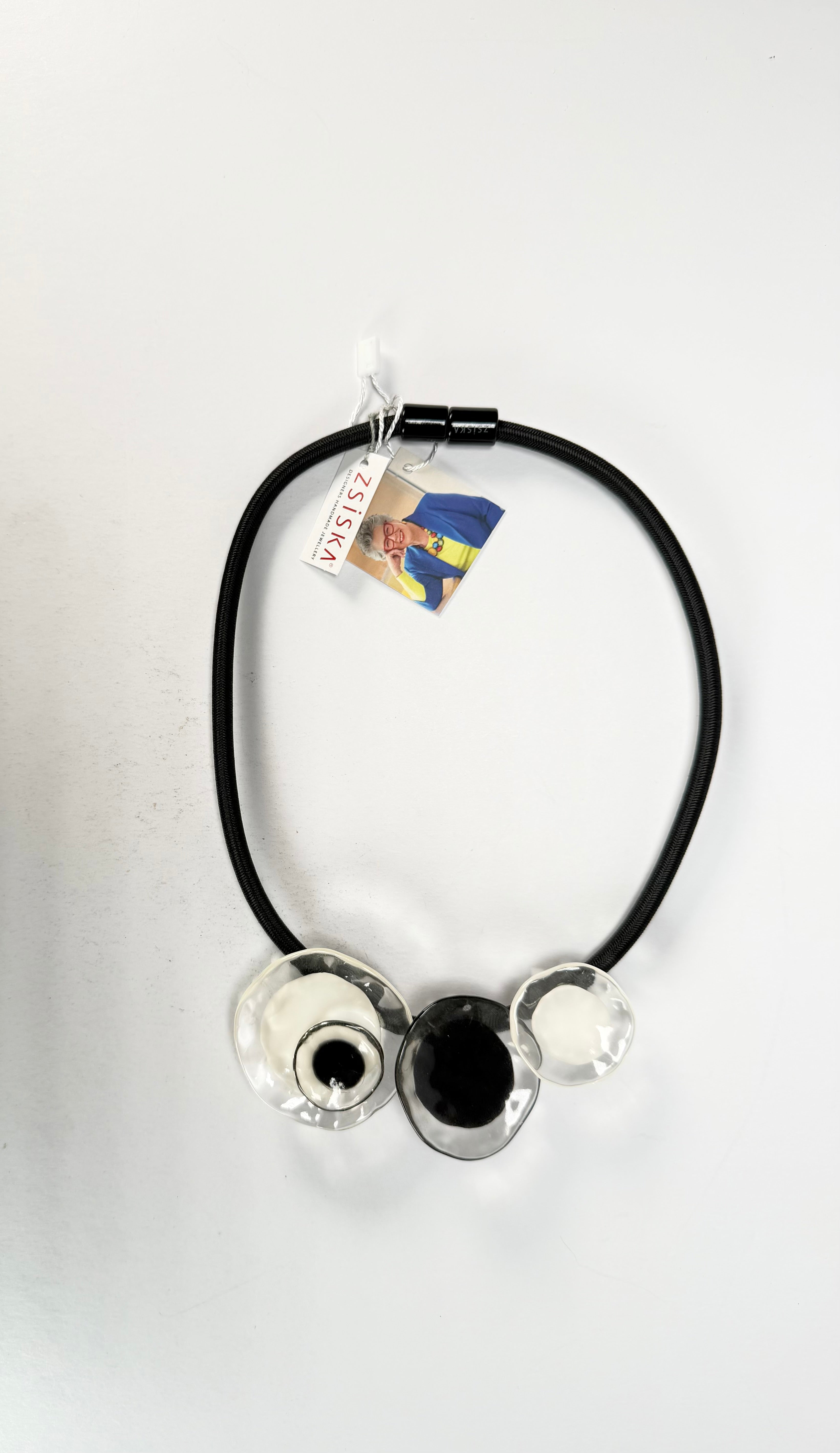 Zsiska - Flora "Prue Leith" Black & White 3 Bead Resin Necklace ( P070151FLO1303 )