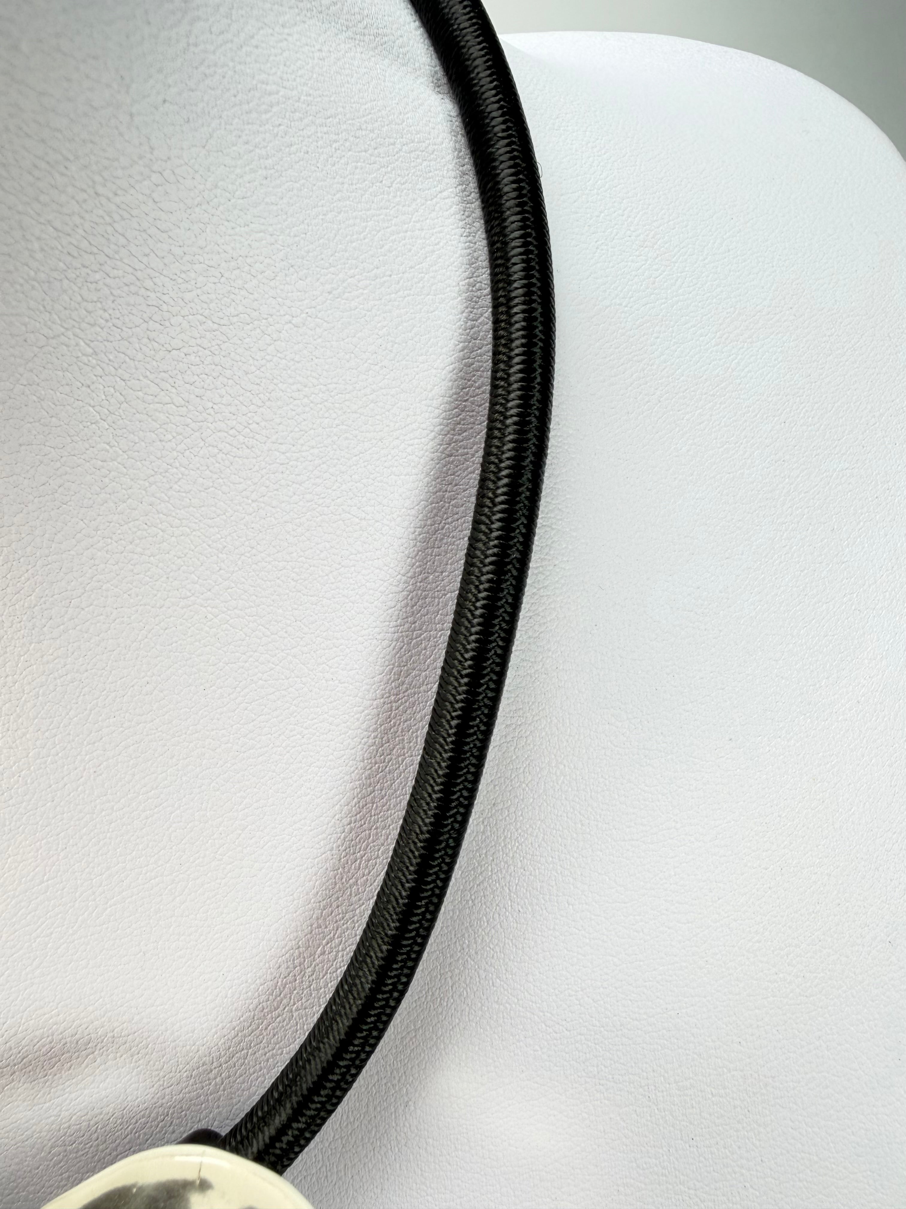 Zsiska - Flora "Prue Leith" Black & White 3 Bead Resin Necklace ( P070151FLO1303 )