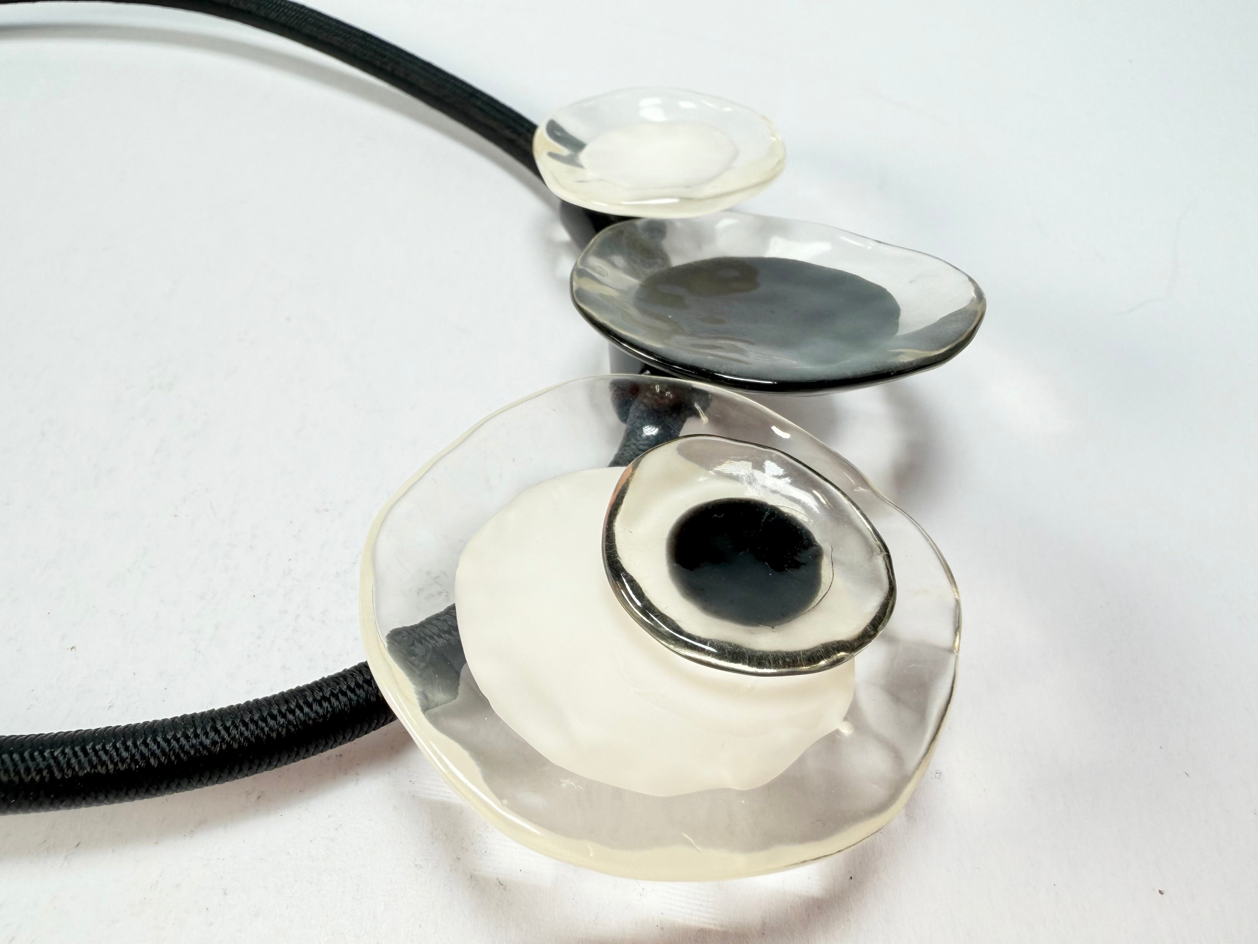 Zsiska - Flora "Prue Leith" Black & White 3 Bead Resin Necklace ( P070151FLO1303 )