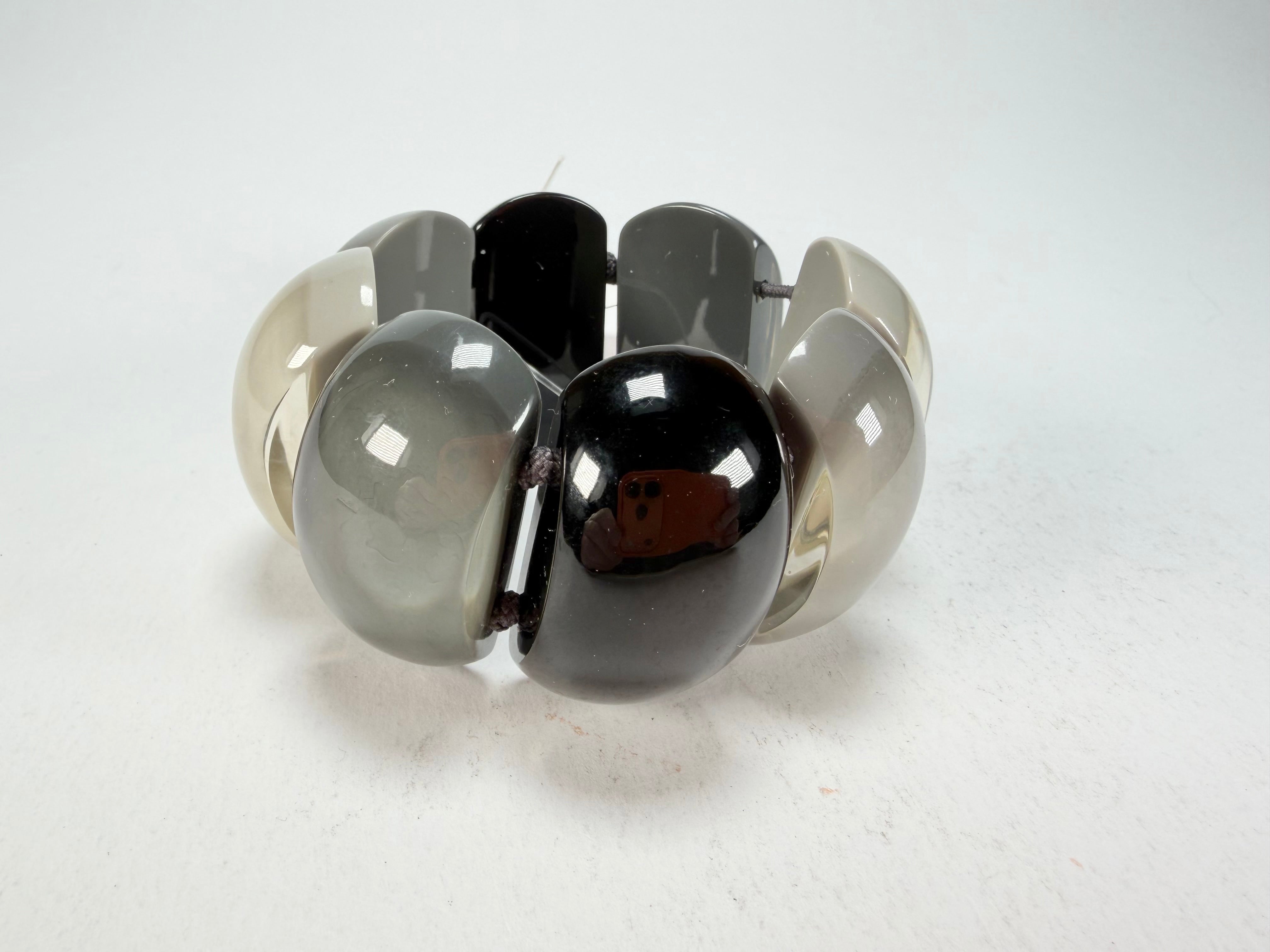 Zsiska - Bellissima Greyscale Large 8 Bead Resin Bracelet ( 701030204530Q08 )