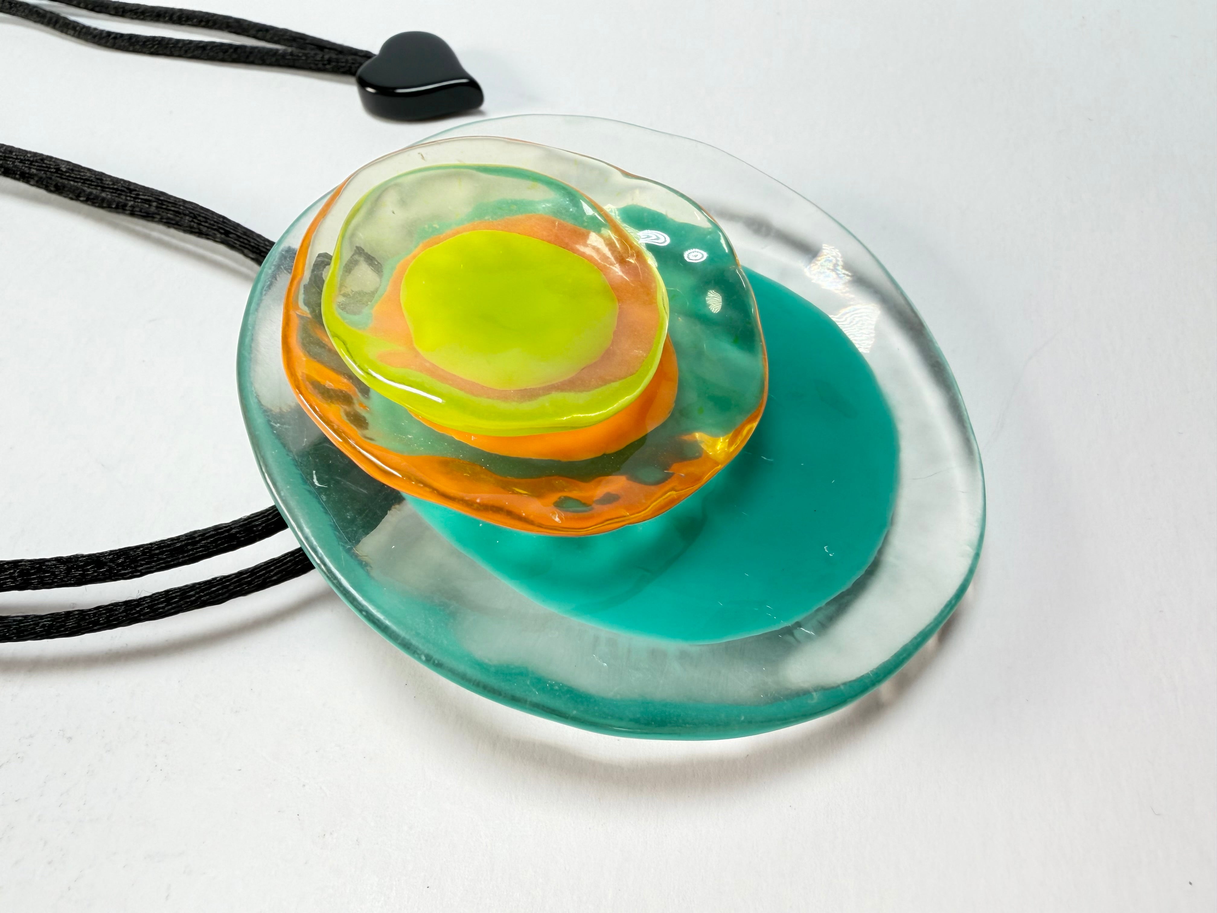 Zsiska - Flora "Prue Leith" Turquoise Single Bead Resin Necklace ( P070201FLO2Q00 )