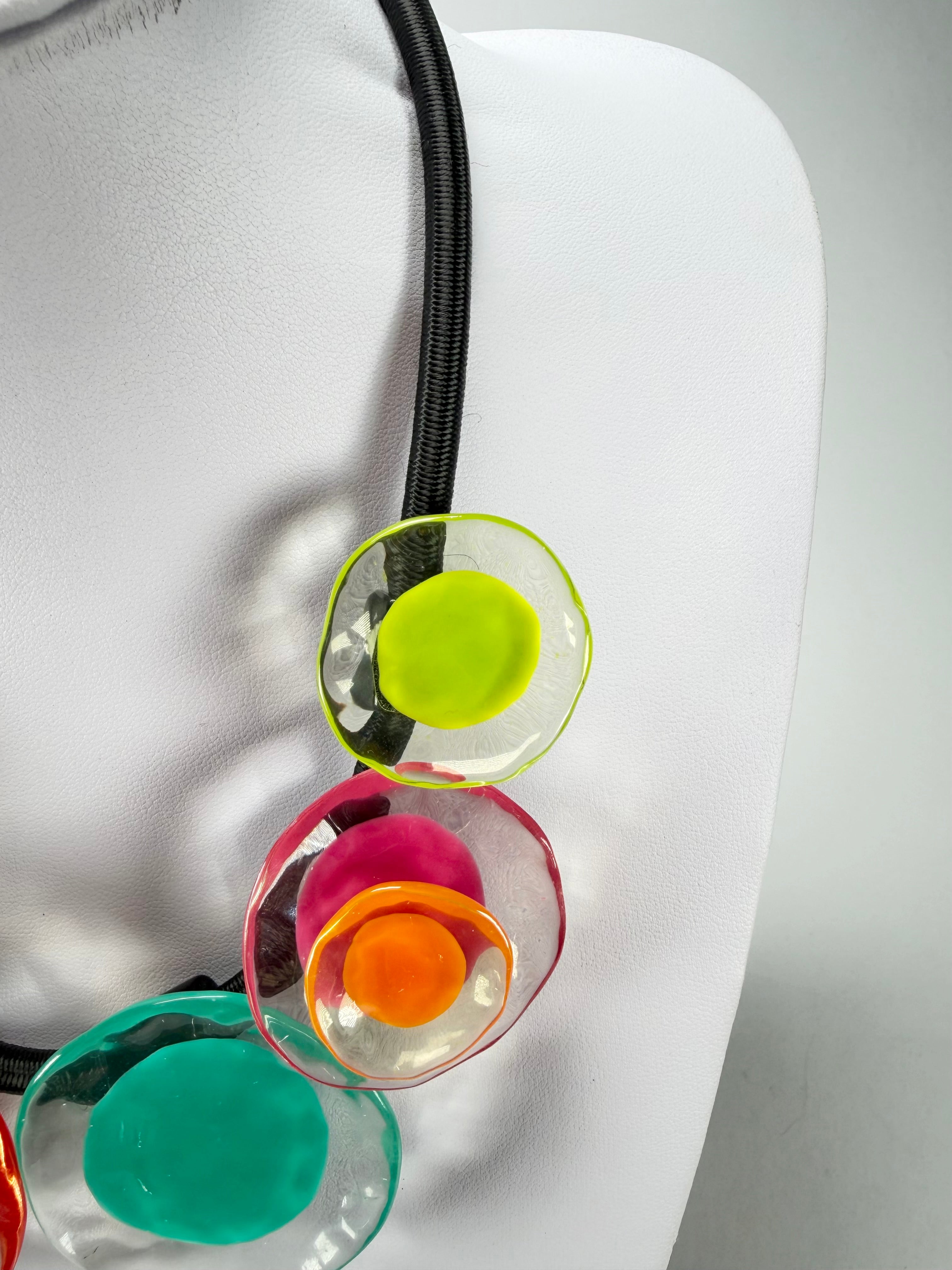 Zsiska - Flora "Prue Leith" Mix Colours 5 Bead Resin Necklace ( P070150MIXXQ05 )