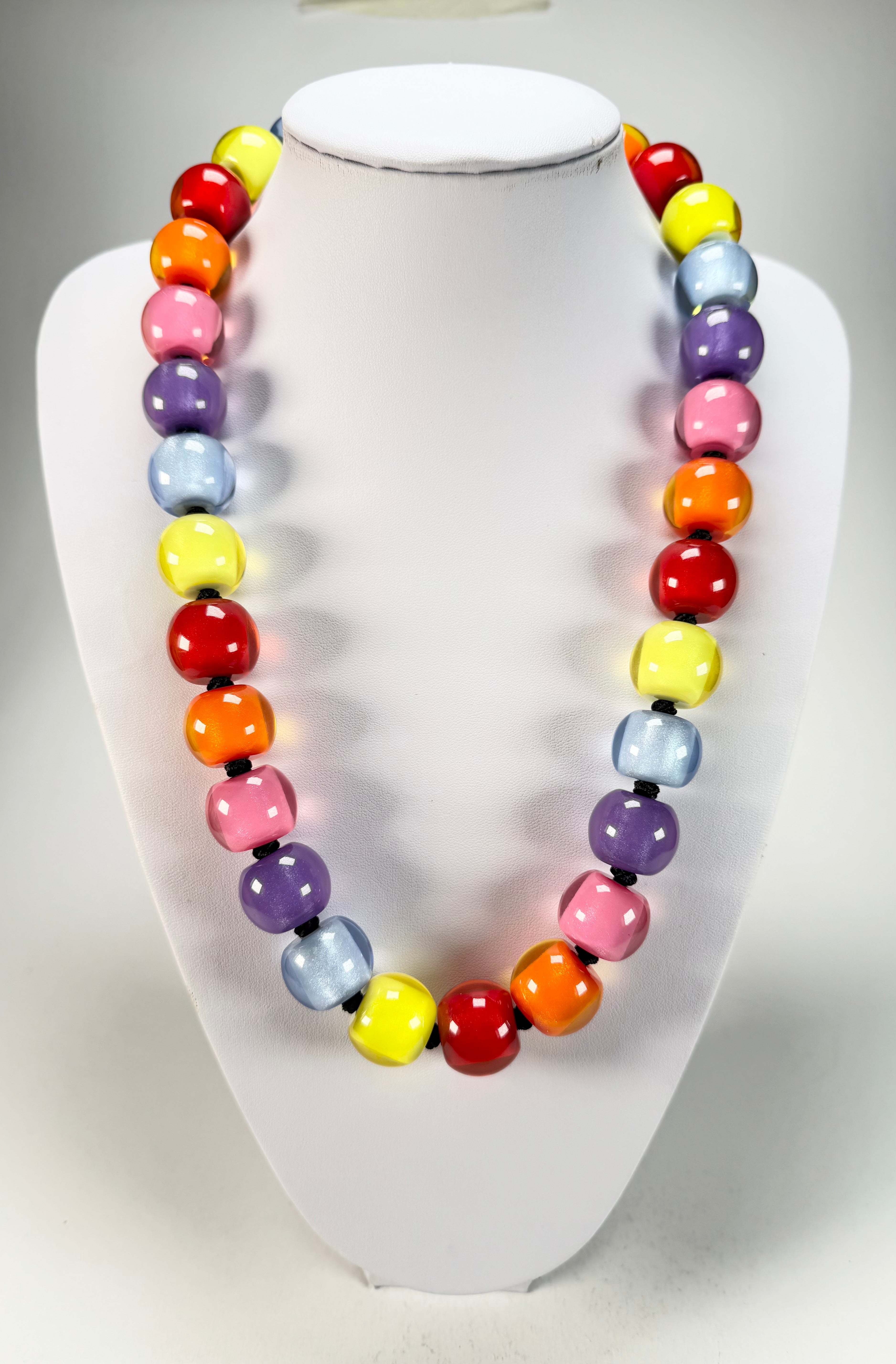 Zsiska - Colourful Beads 30 Medium Bead Spectrum Resin Necklace ( 40101170400Q30 )