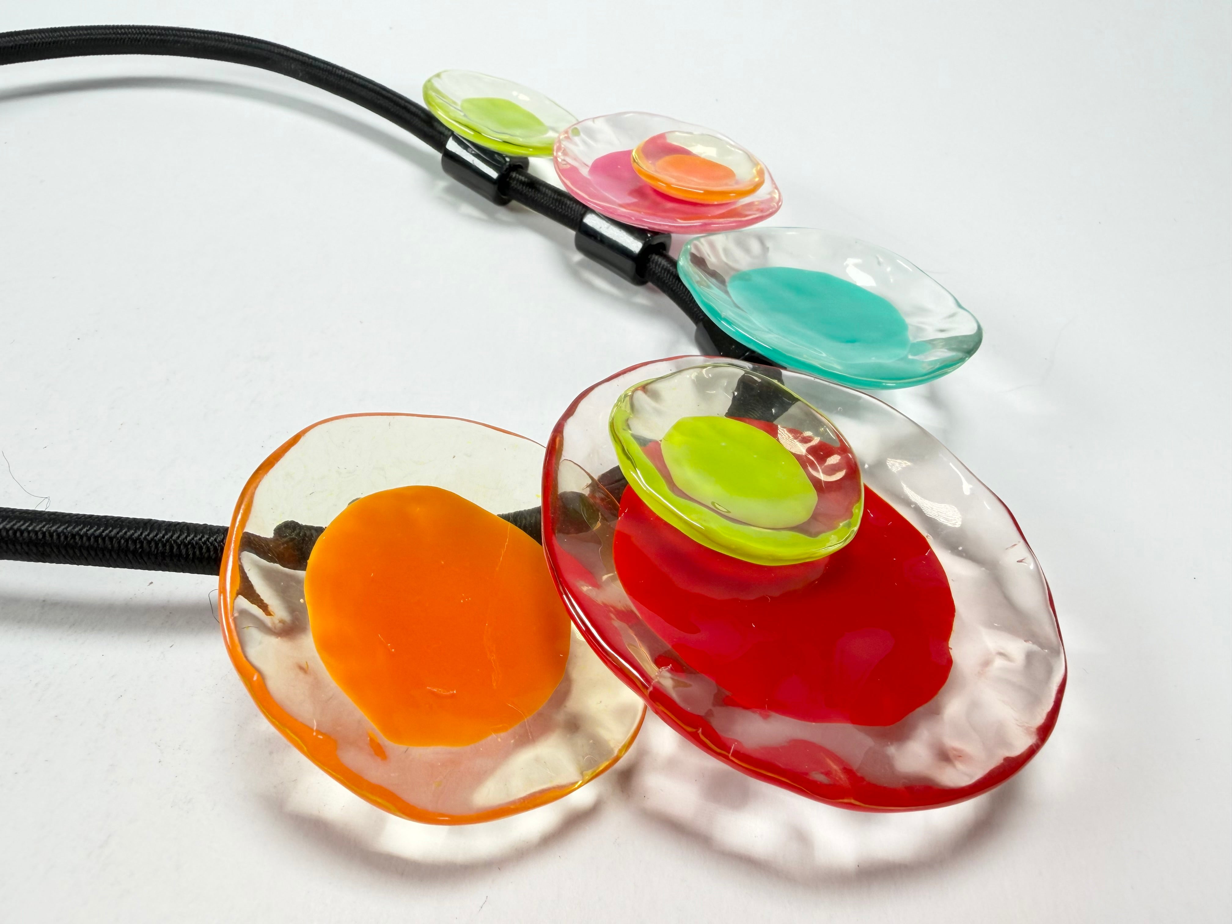 Zsiska - Flora "Prue Leith" Mix Colours 5 Bead Resin Necklace ( P070150MIXXQ05 )