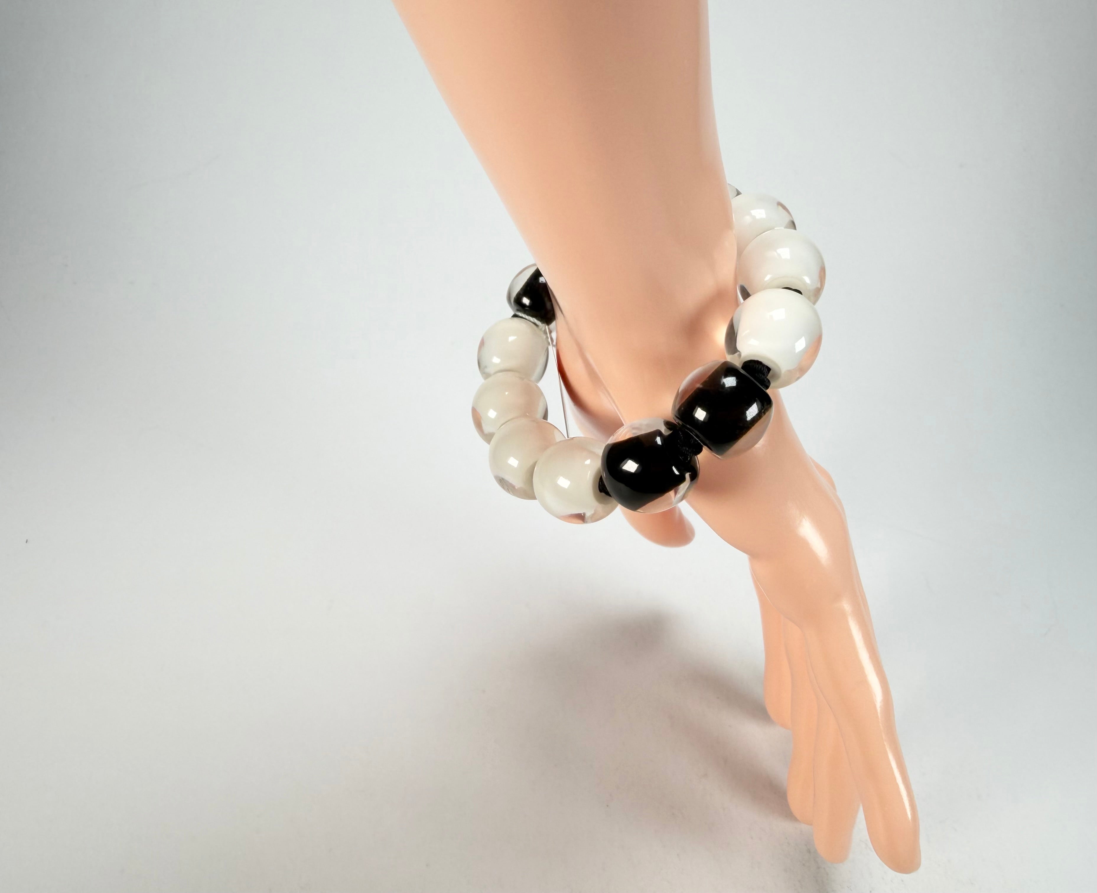 Zsiska - Colourful Beads Black & White 13 Small Bead Resin Bracelet ( 40103100958Q13 )