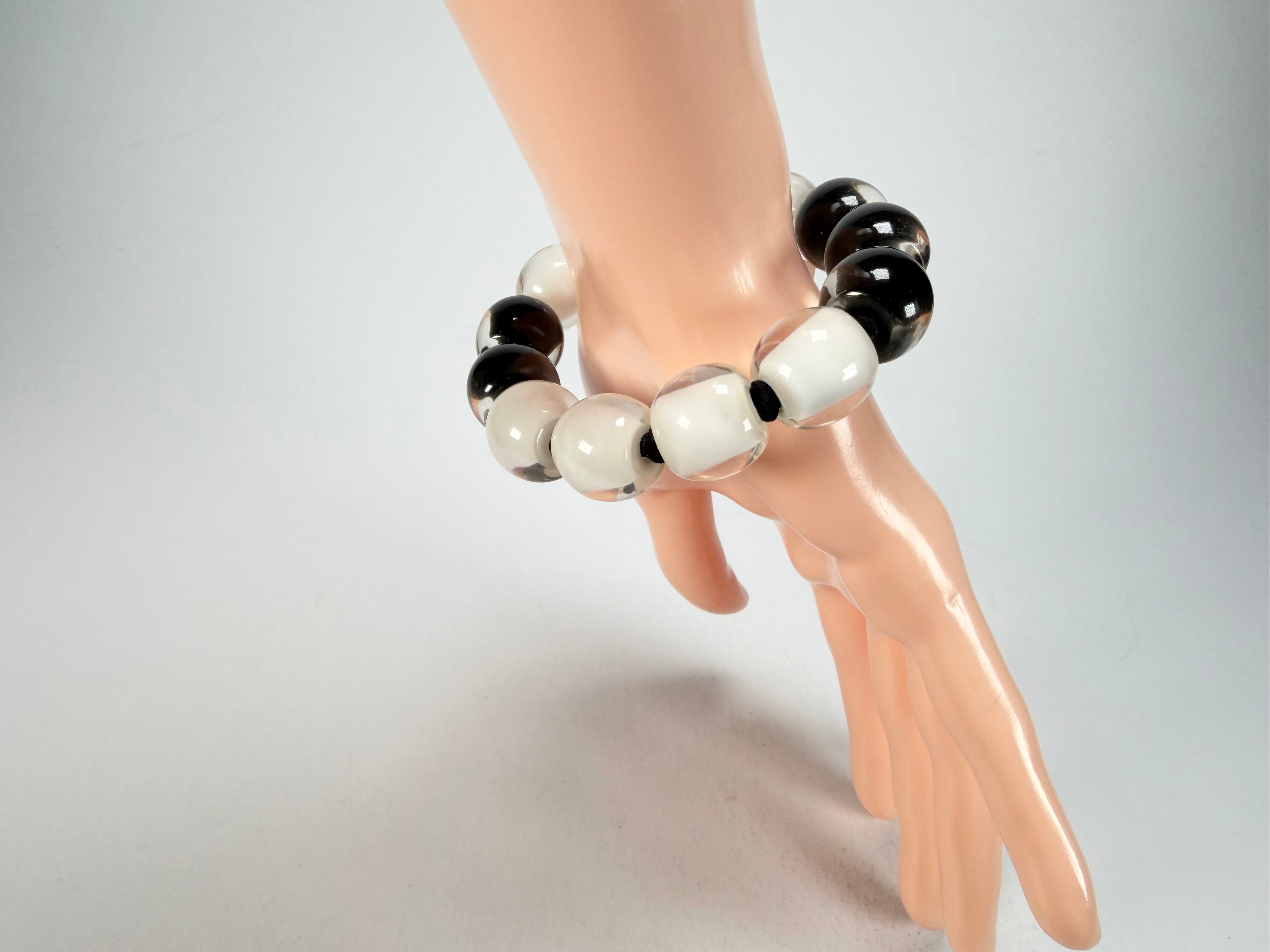 Zsiska - Colourful Beads Black & White 13 Small Bead Resin Bracelet ( 40103100958Q13 )