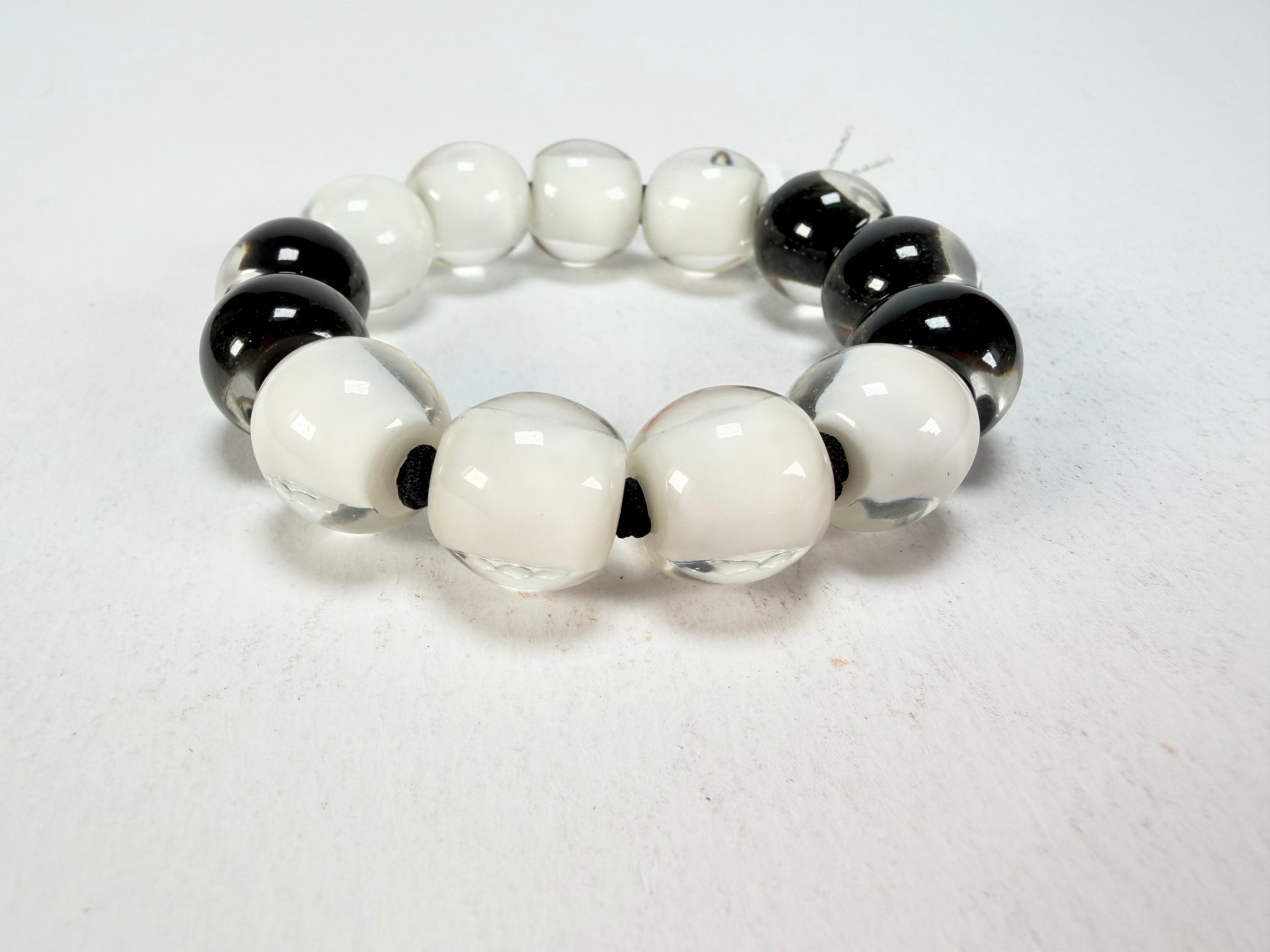 Zsiska - Colourful Beads Black & White 13 Small Bead Resin Bracelet ( 40103100958Q13 )