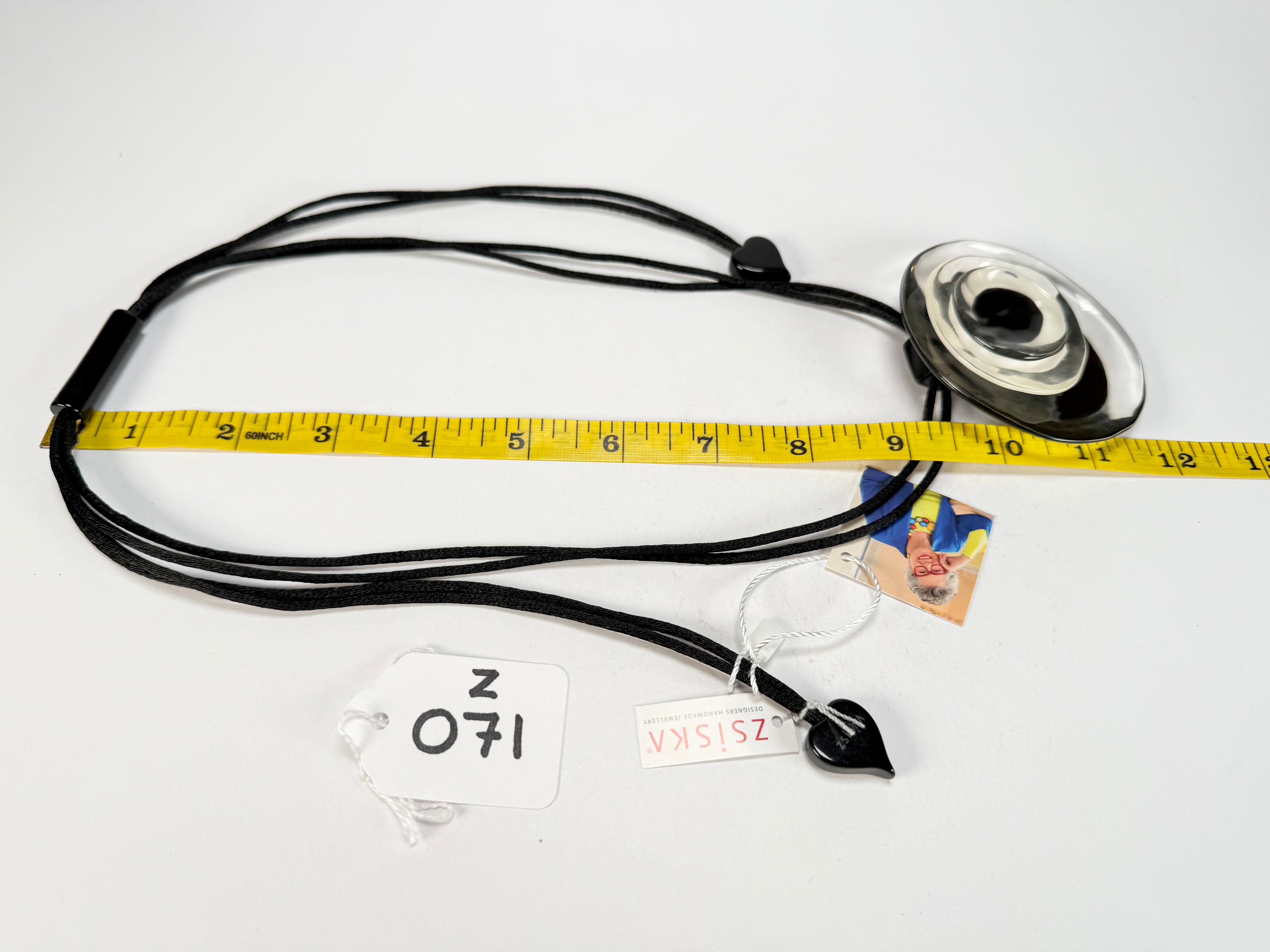 Zsiska - Flora "Prue Leith" Black & White Single Bead Resin Necklace ( P070201FLO1300 )