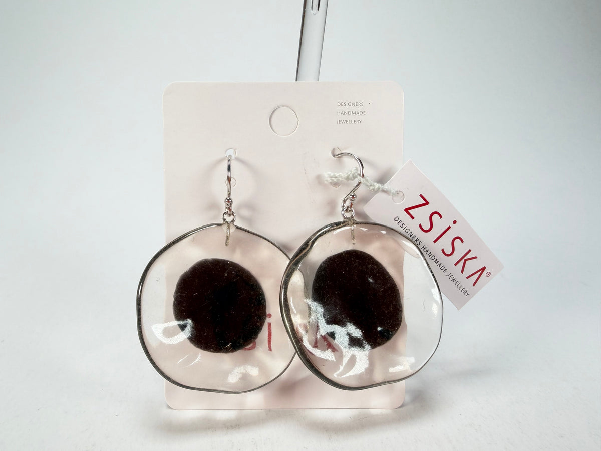 Zsiska - Flora "Prue Leith" Short Hook Black & White Resin Earrings ( P070501BLAKQ00 )