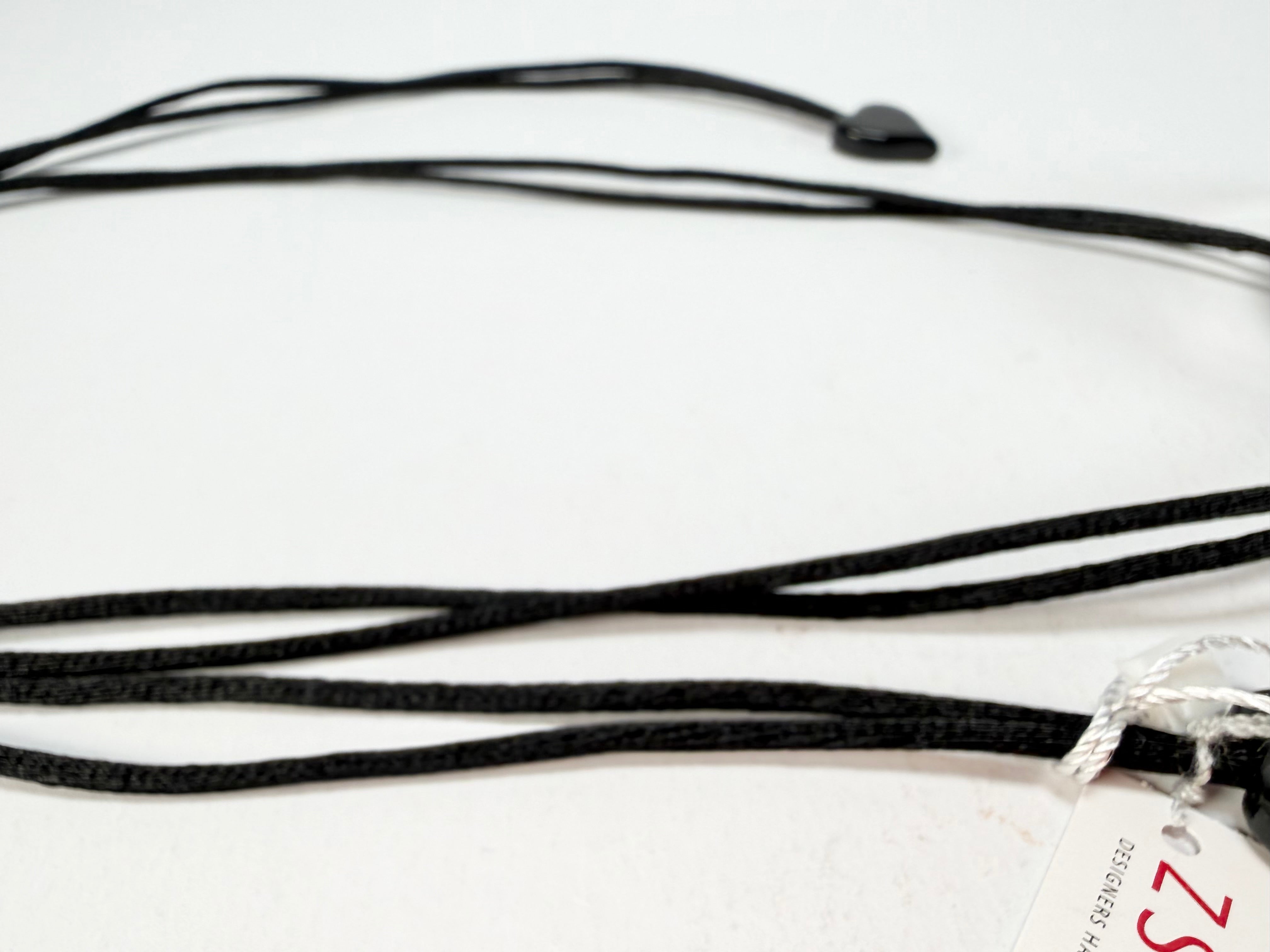 Zsiska - Flora "Prue Leith" Black & White Single Bead Resin Necklace ( P070201FLO1300 )