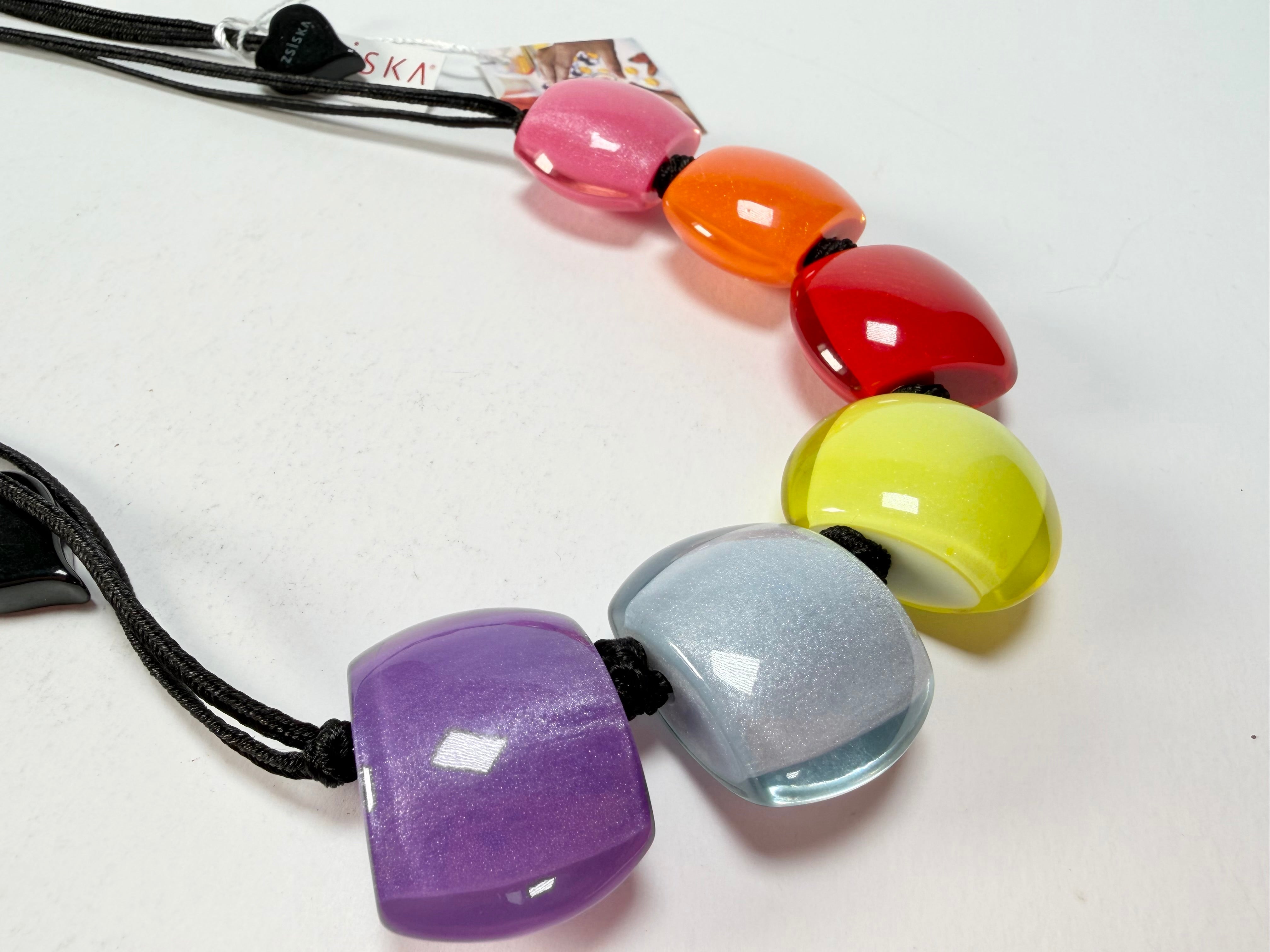 Zsiska - Bellissima 6 Bead Spectrum Resin Necklace ( 72401050400Q06 )