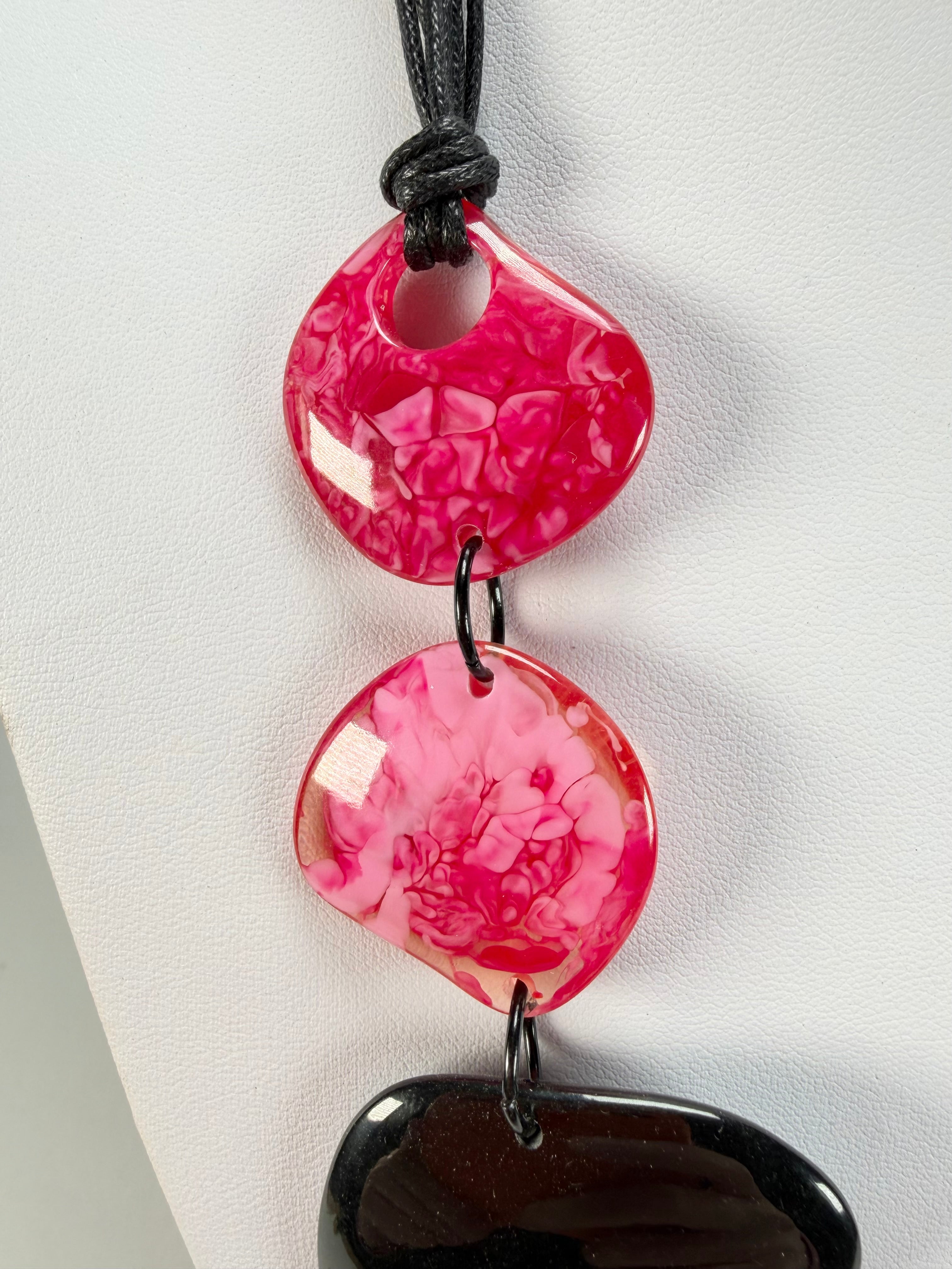 Zsiska - Bali 8 Bead Red Resin Necklace ( 7450101REDDQ08 )