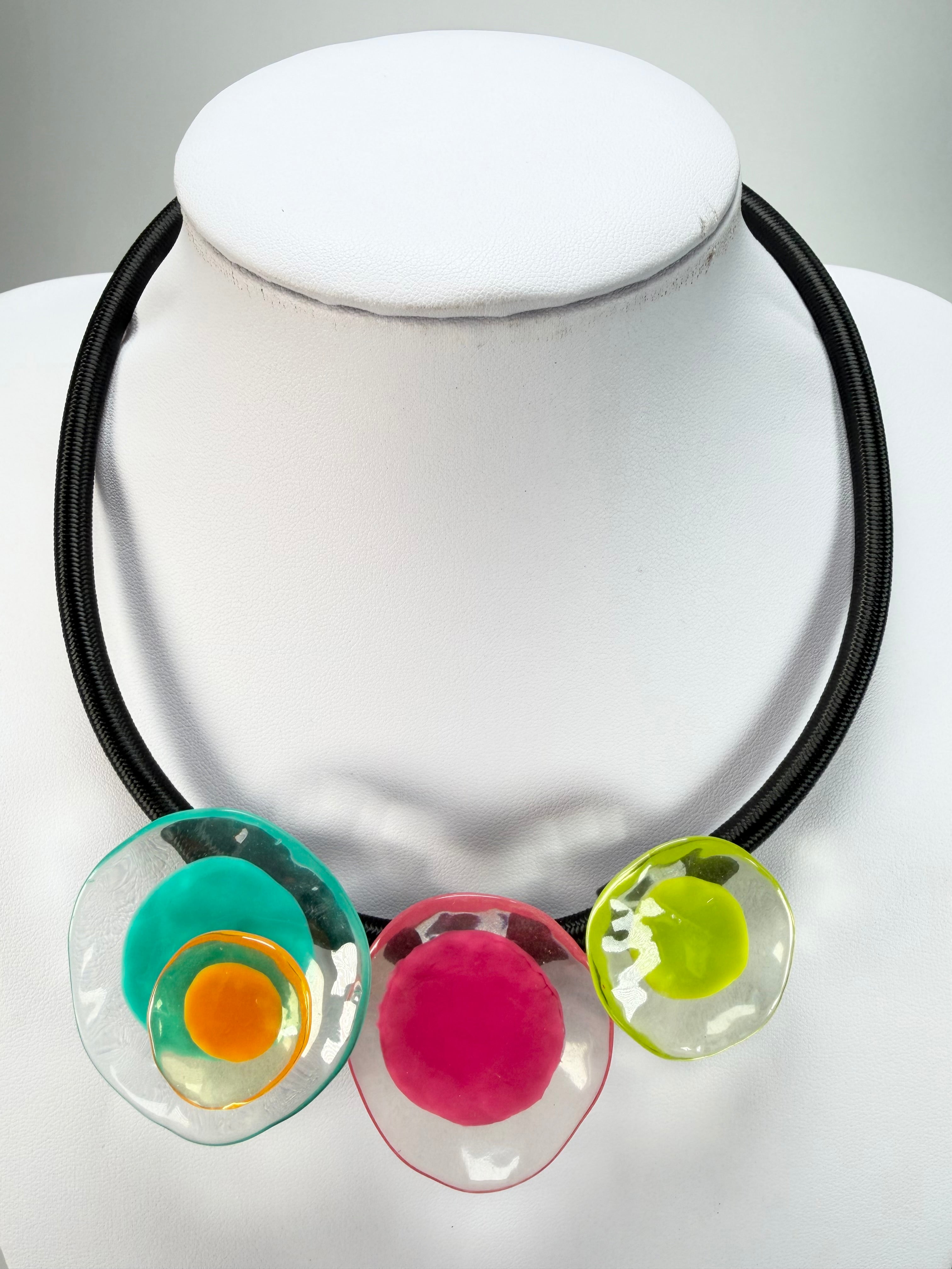 Zsiska - Flora "Prue Leith" Mix Colours 3 Bead Resin Necklace ( P070151MIXXQ03 )