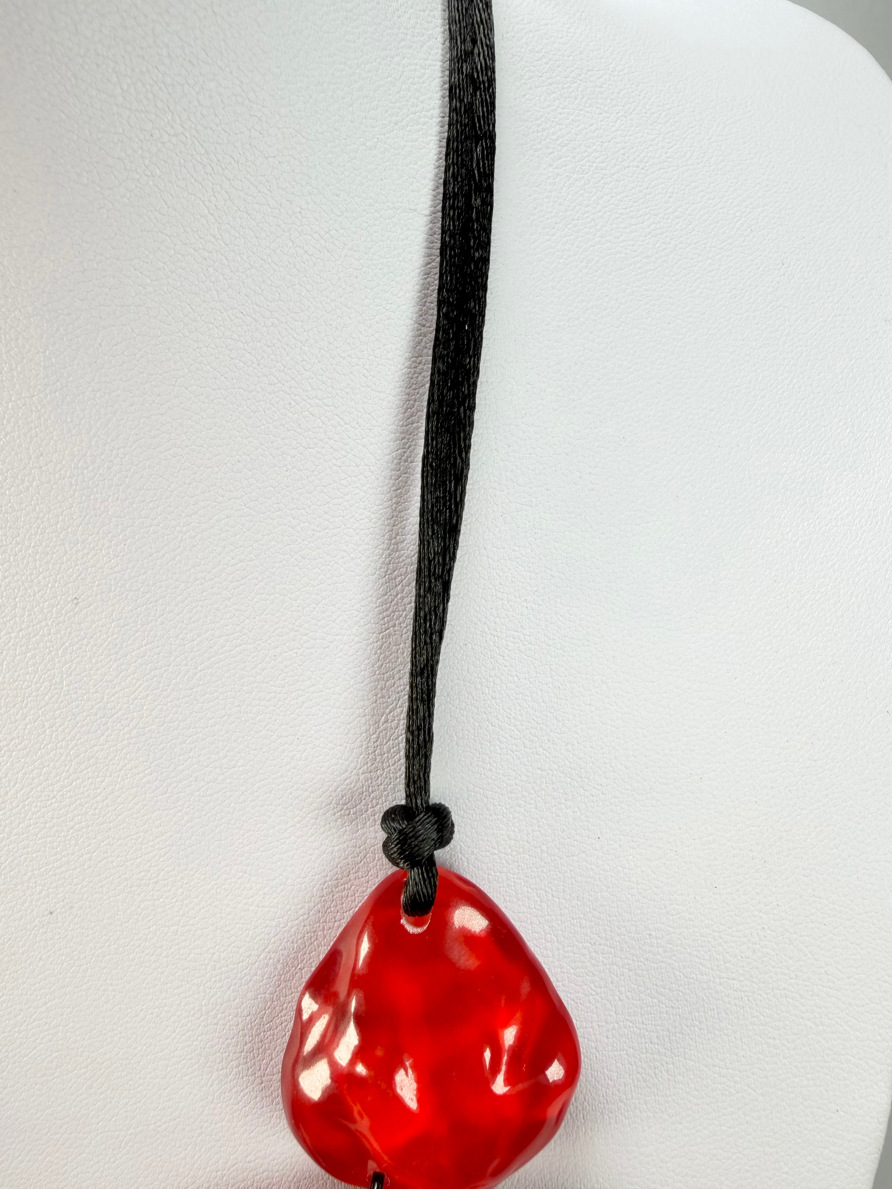 Zsiska - Gemma 5 Bead Red Resin Necklace ( 3450101REDDQ05 )