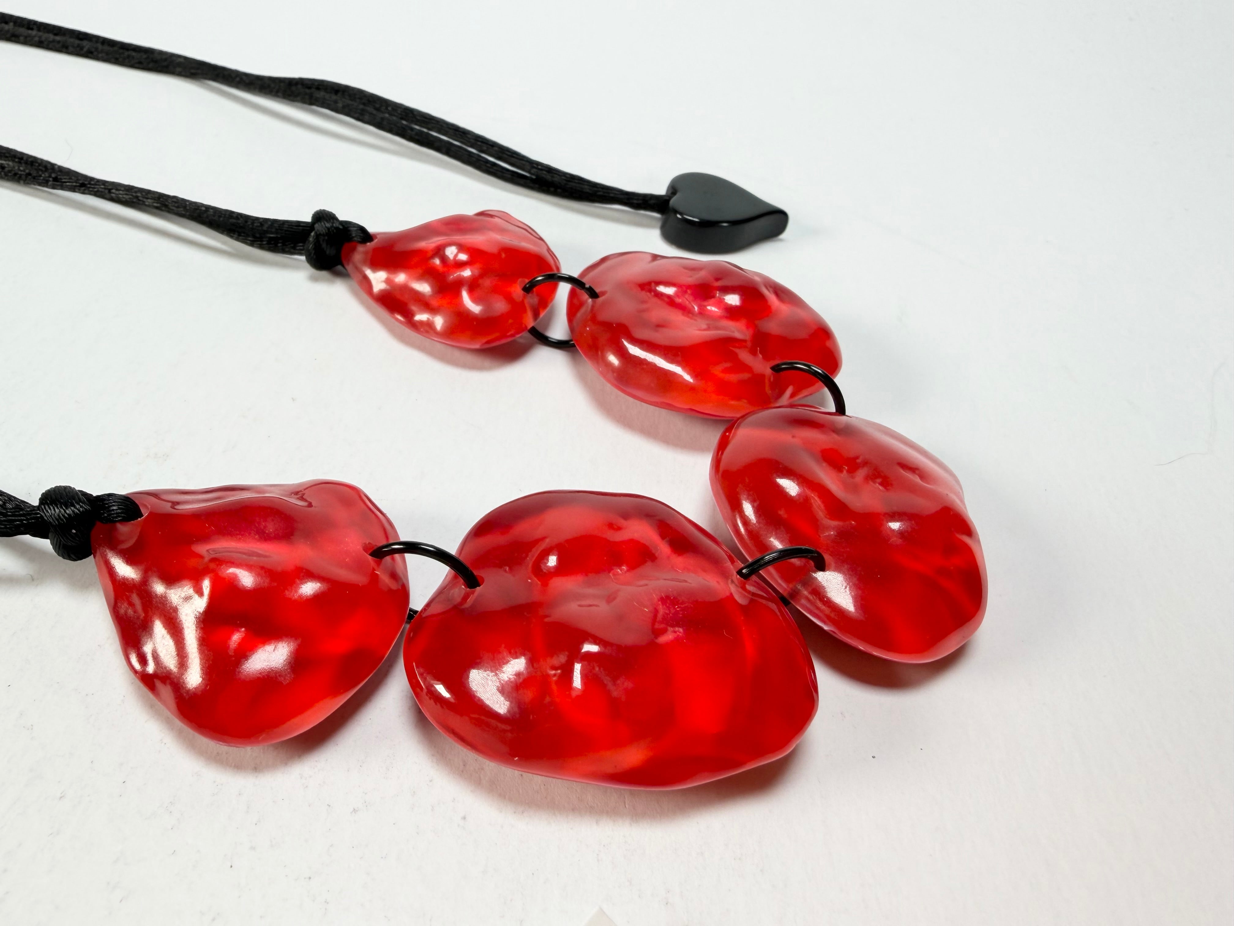 Zsiska - Gemma 5 Bead Red Resin Necklace ( 3450101REDDQ05 )