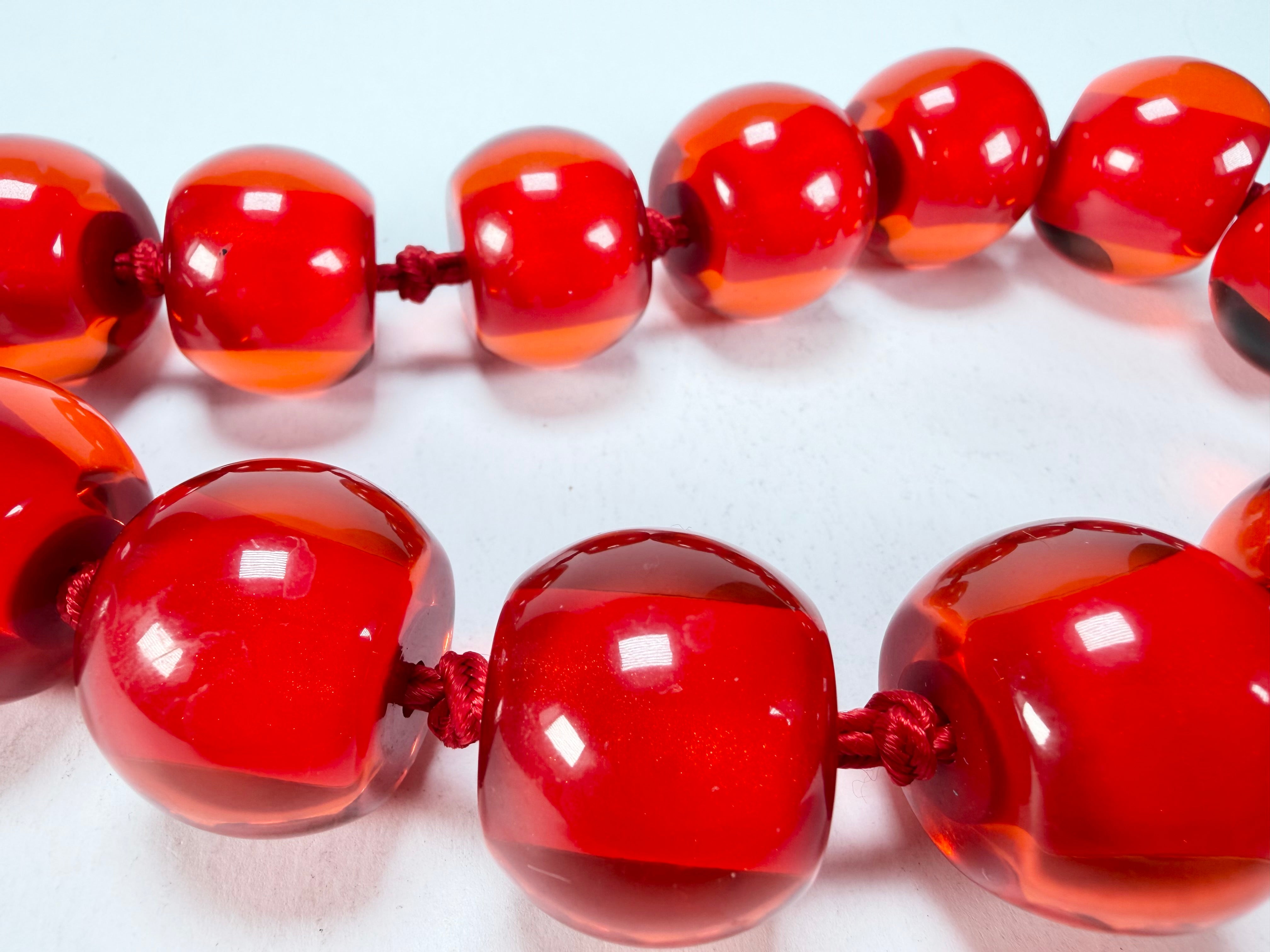 Zsiska - Colourful Beads 16 Large Bead Red Resin Necklace ( 0000000000 )