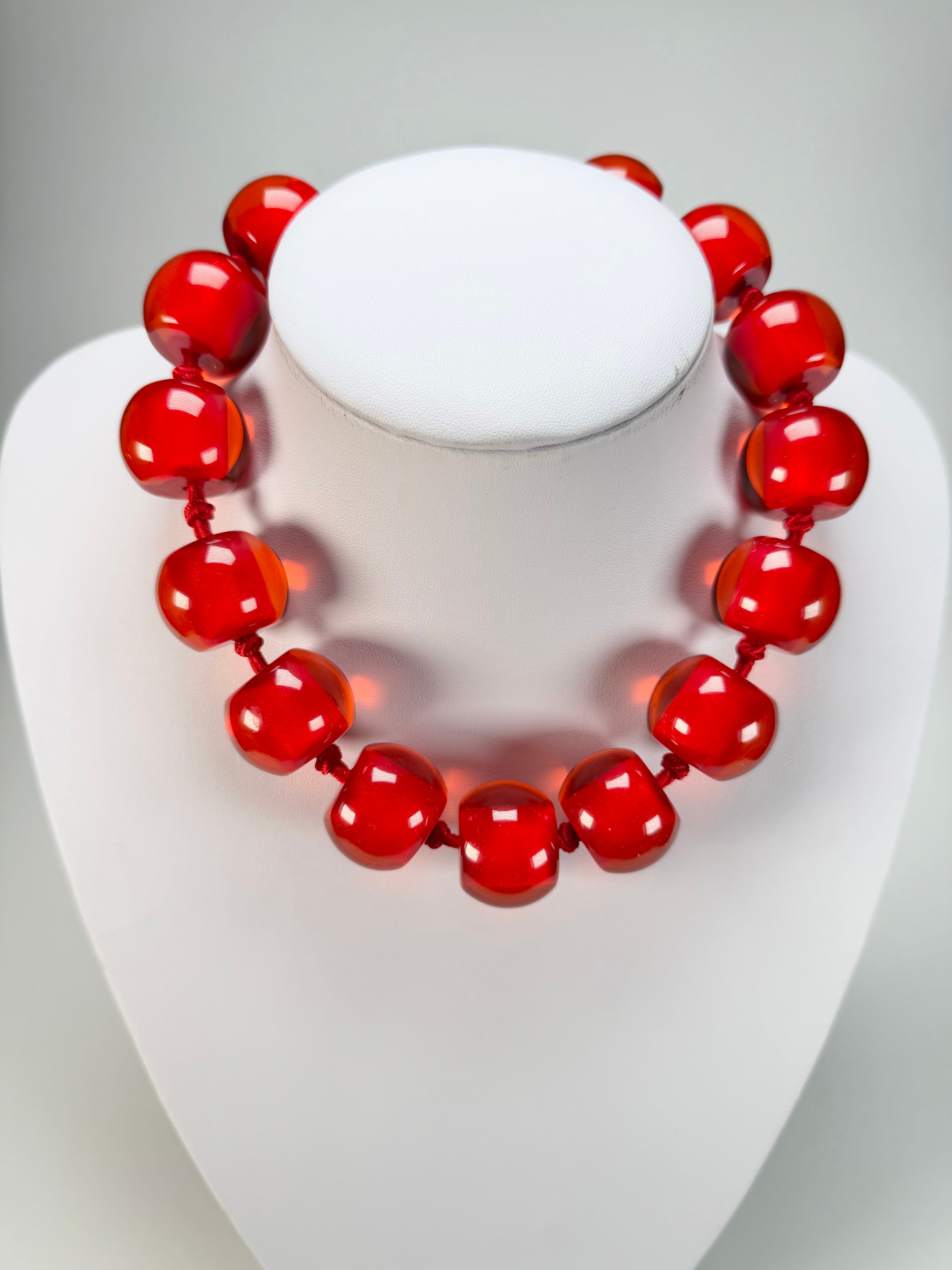 Zsiska - Colourful Beads 16 Large Bead Red Resin Necklace ( 0000000000 )