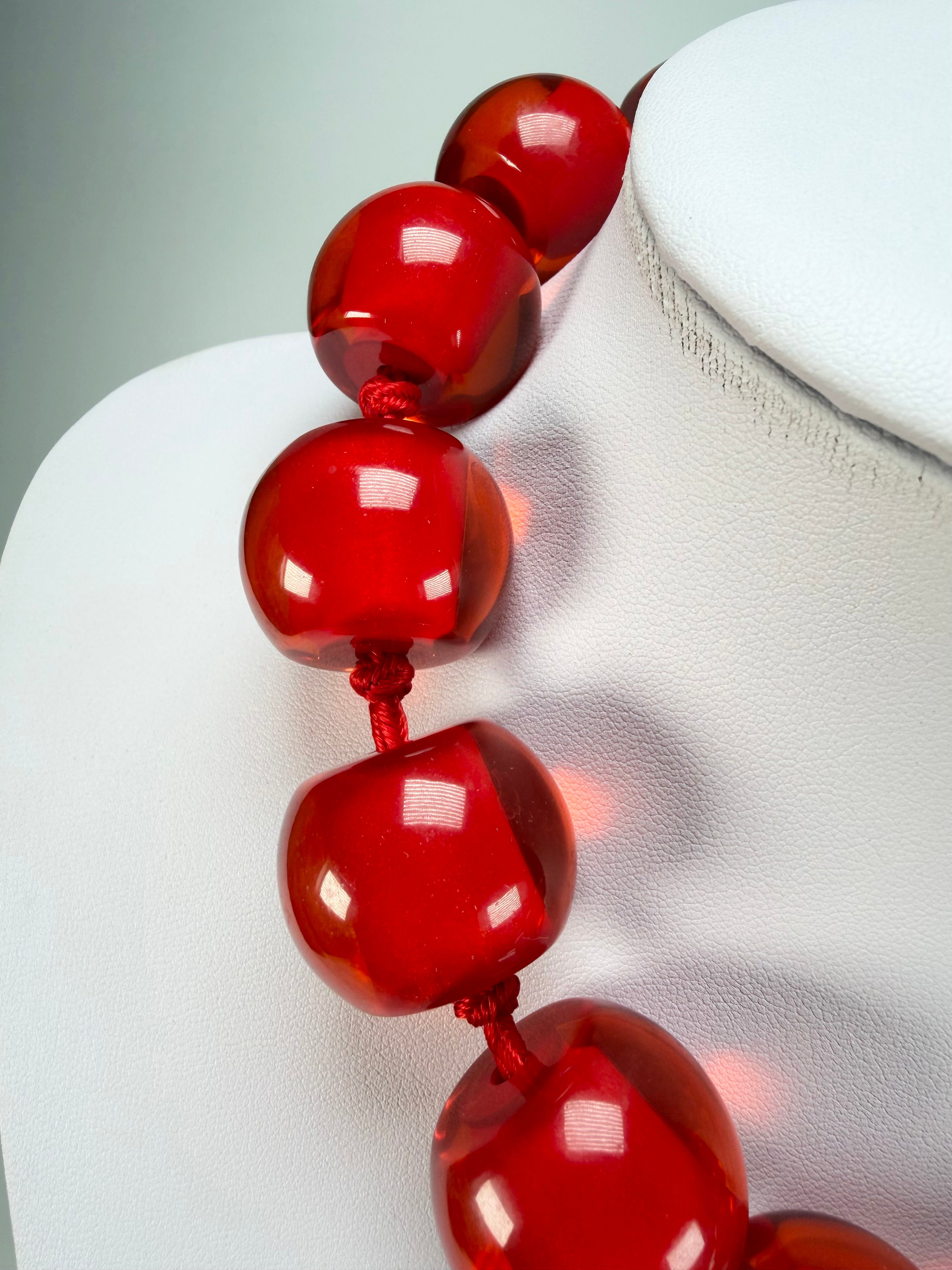 Zsiska - Colourful Beads 16 Large Bead Red Resin Necklace ( 0000000000 )