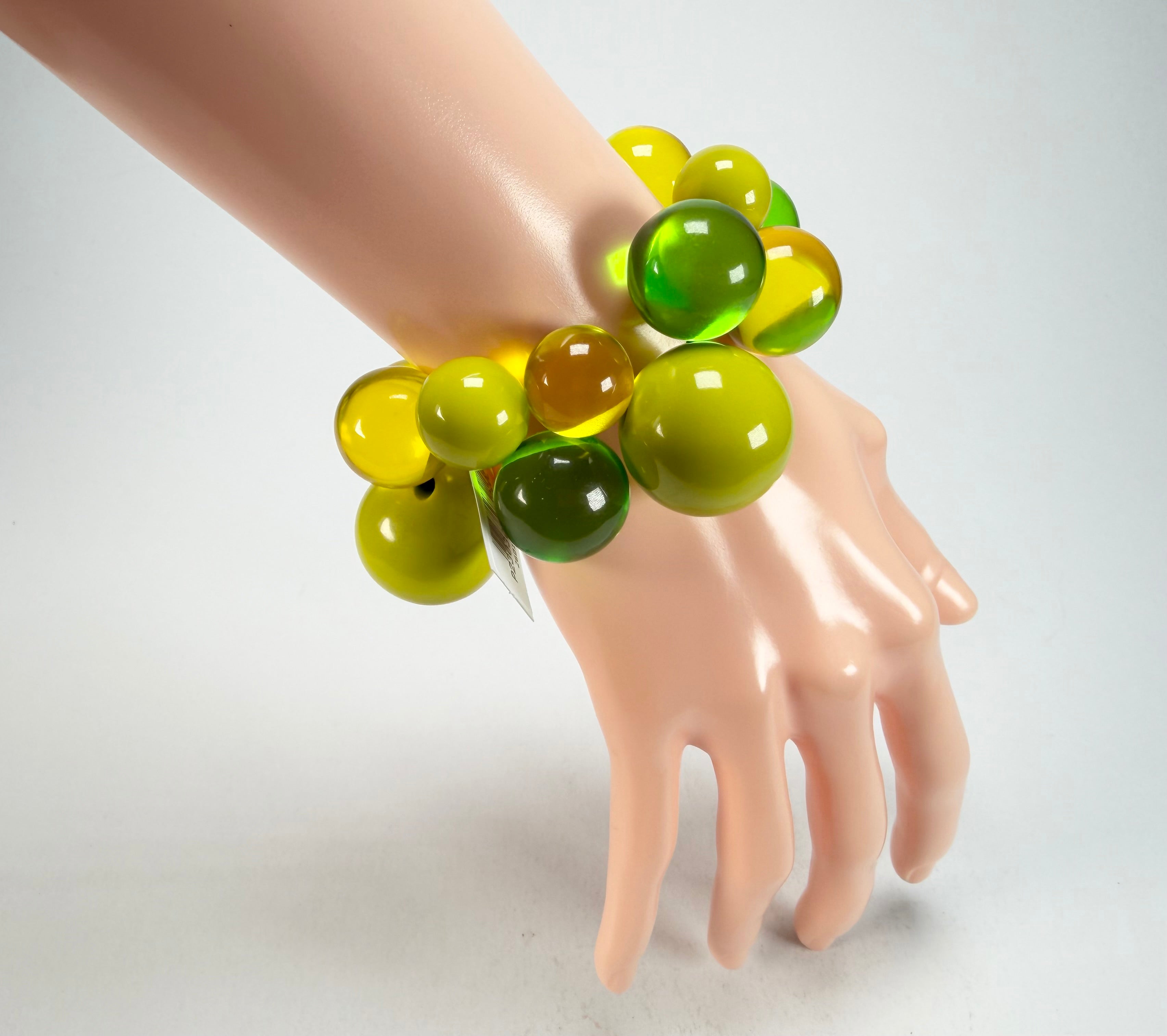 Zsiska - Baubles Yellow & Green Large Resin Bracelet ( P230301BAU2Q17L )