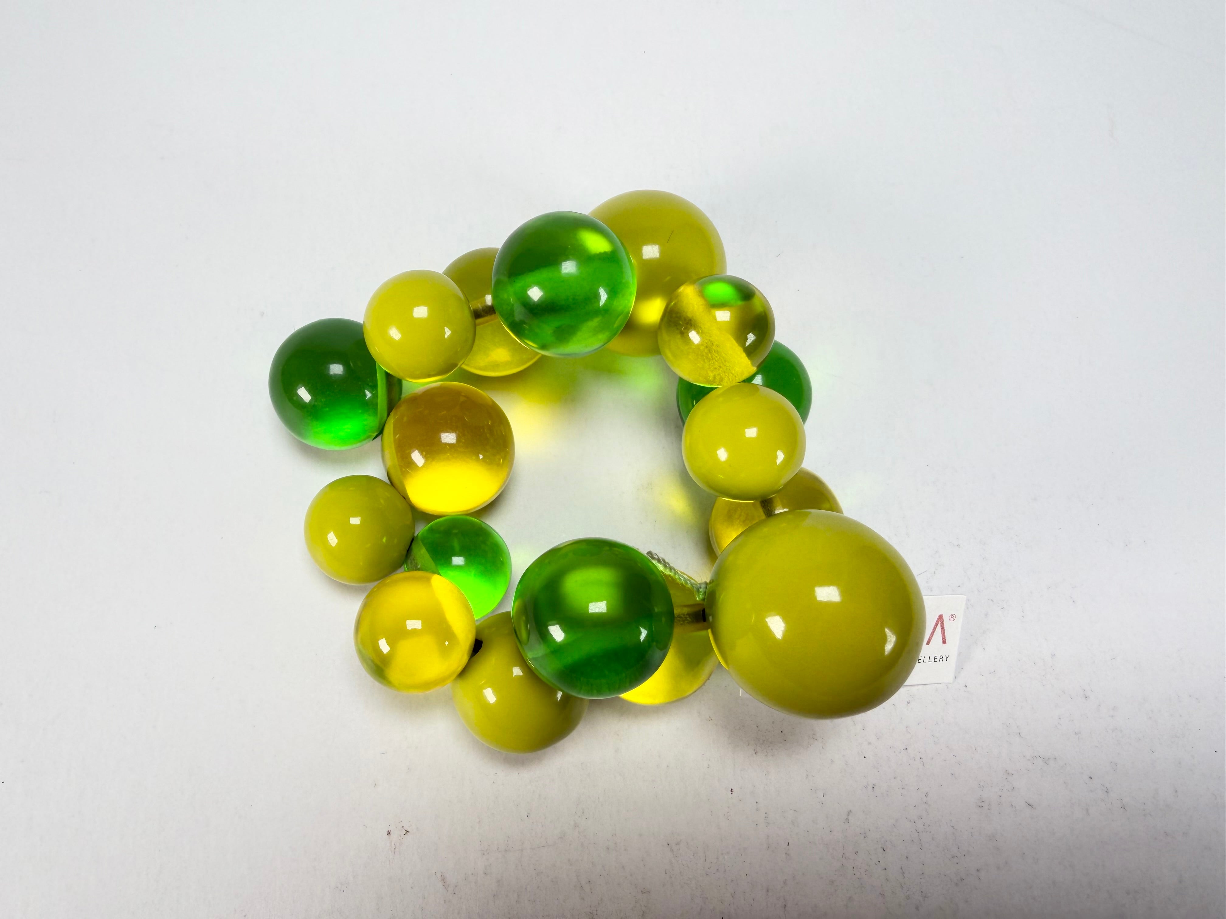 Zsiska - Baubles Yellow & Green Large Resin Bracelet ( P230301BAU2Q17L )