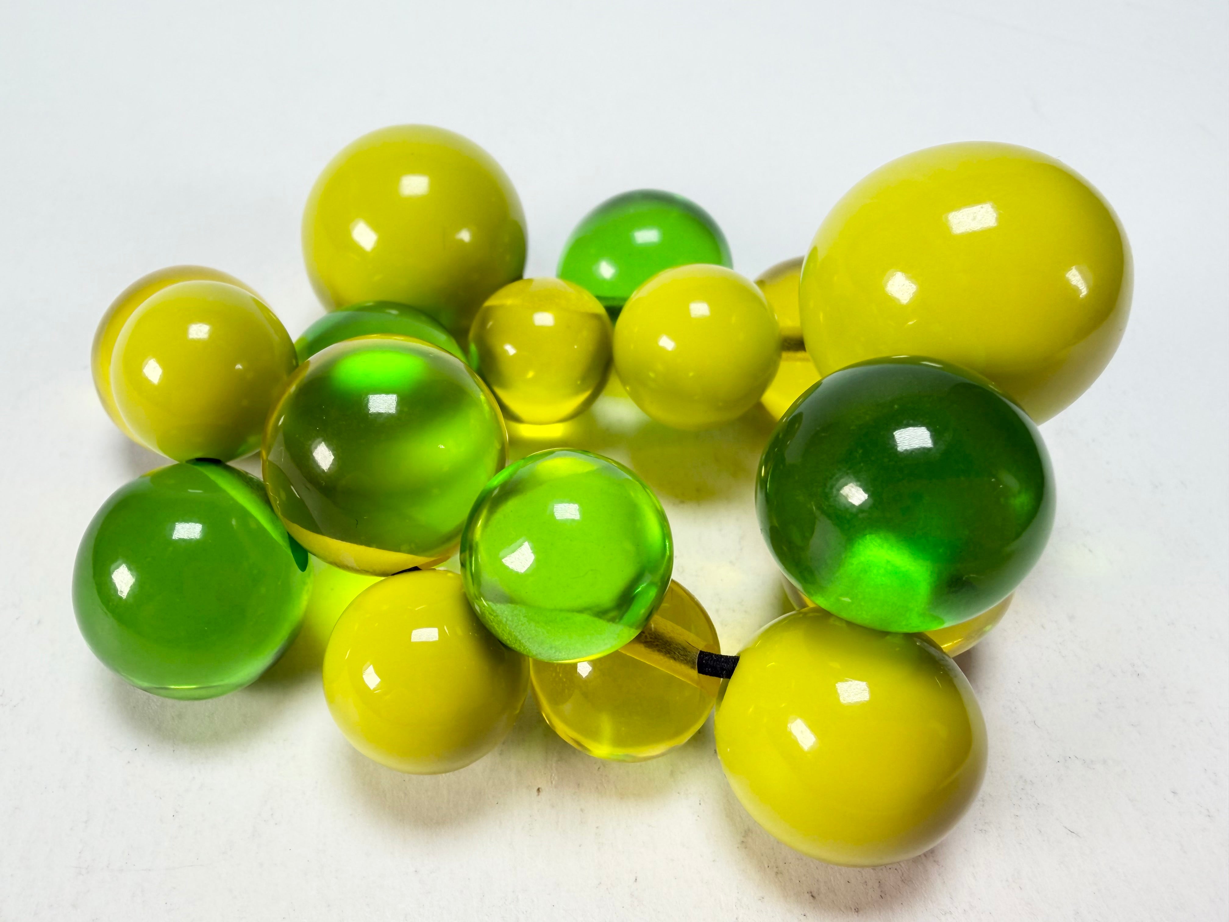 Zsiska - Baubles Yellow & Green Large Resin Bracelet ( P230301BAU2Q17L )