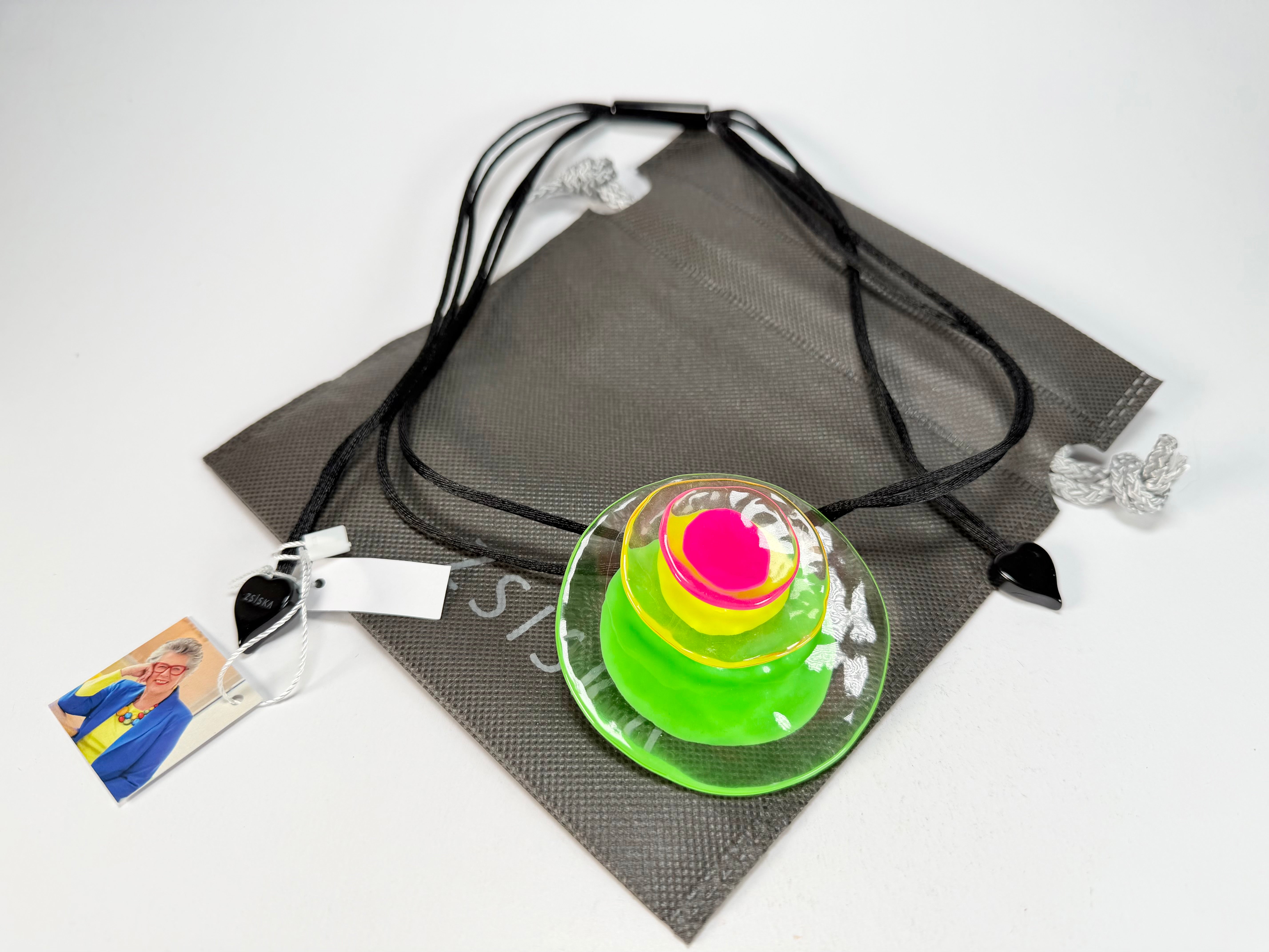 Zsiska - Flora "Prue Leith" Neon Green Single Bead Resin Necklace ( P070201FLO2Q00 )