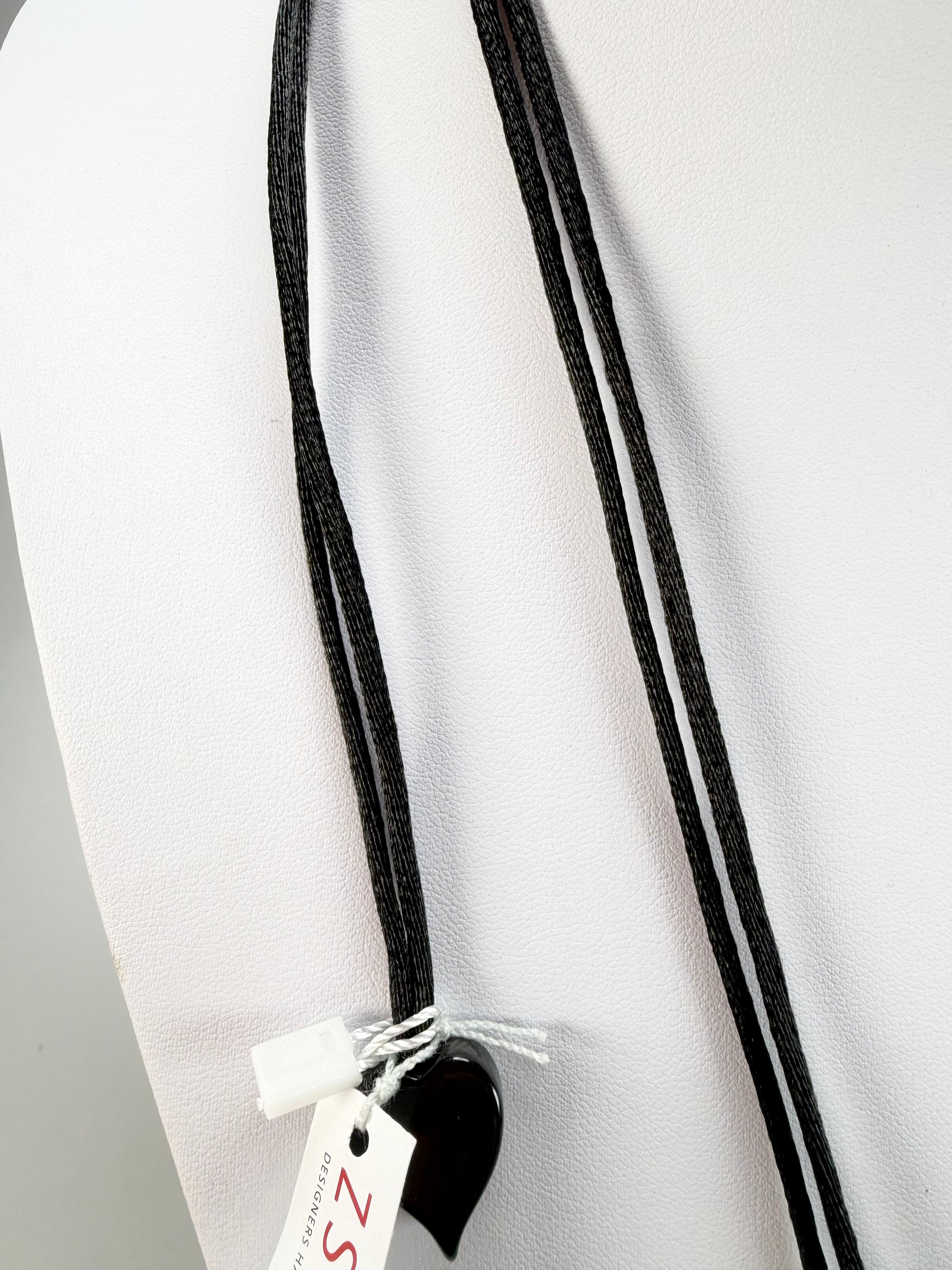 Zsiska - Flora "Prue Leith" Neon Green Single Bead Resin Necklace ( P070201FLO2Q00 )