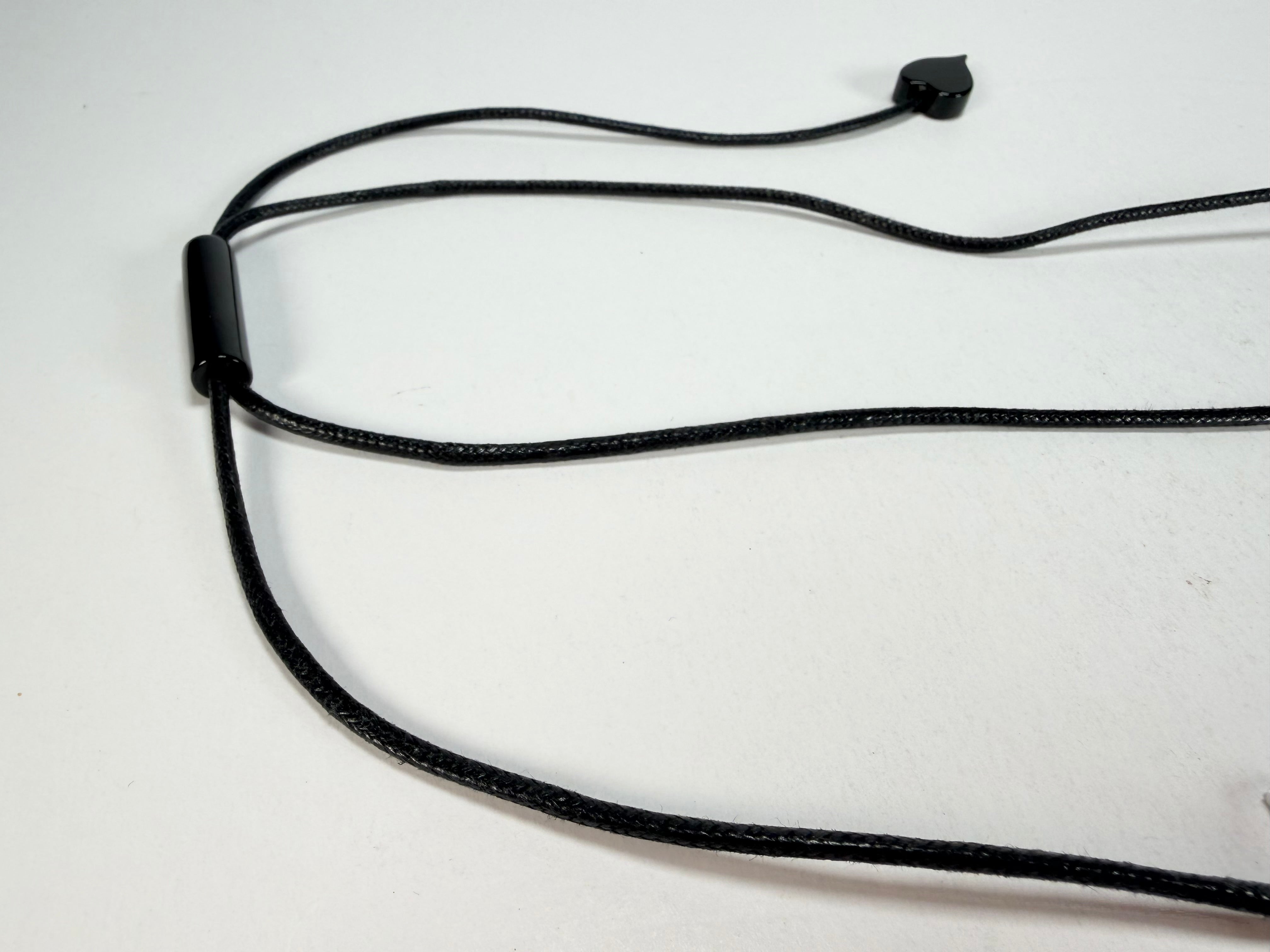 Zsiska - November "Pendant" Black & White Resin Necklace ( 8460201WHITQ00 )
