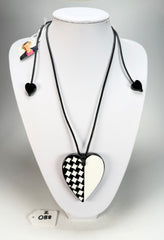 Zsiska - November "Pendant" Black & White Resin Necklace ( 8460201WHITQ00 )