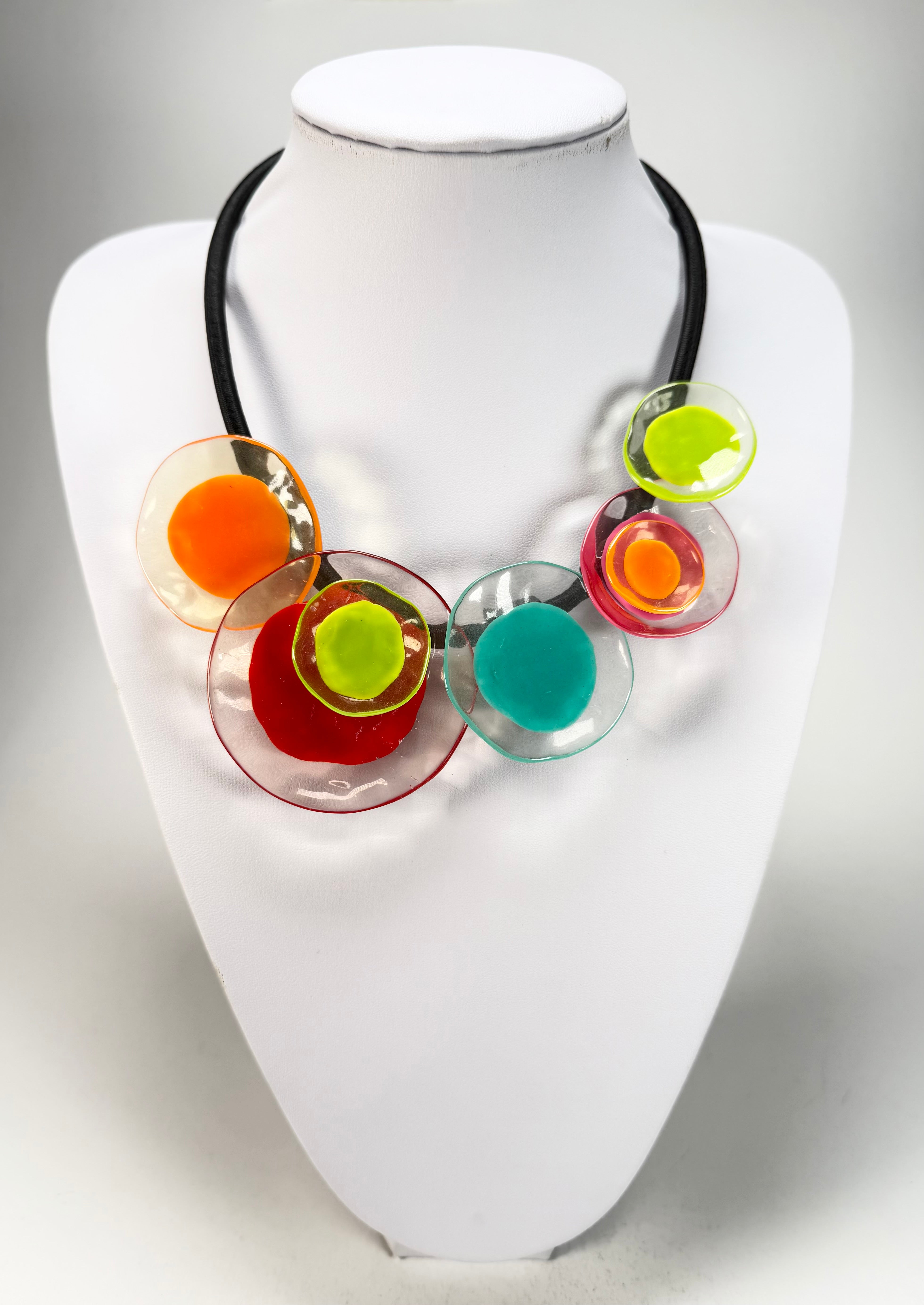 Zsiska - Flora "Prue Leith" Mix Colours 5 Bead Resin Necklace ( P070150MIXXQ05 )