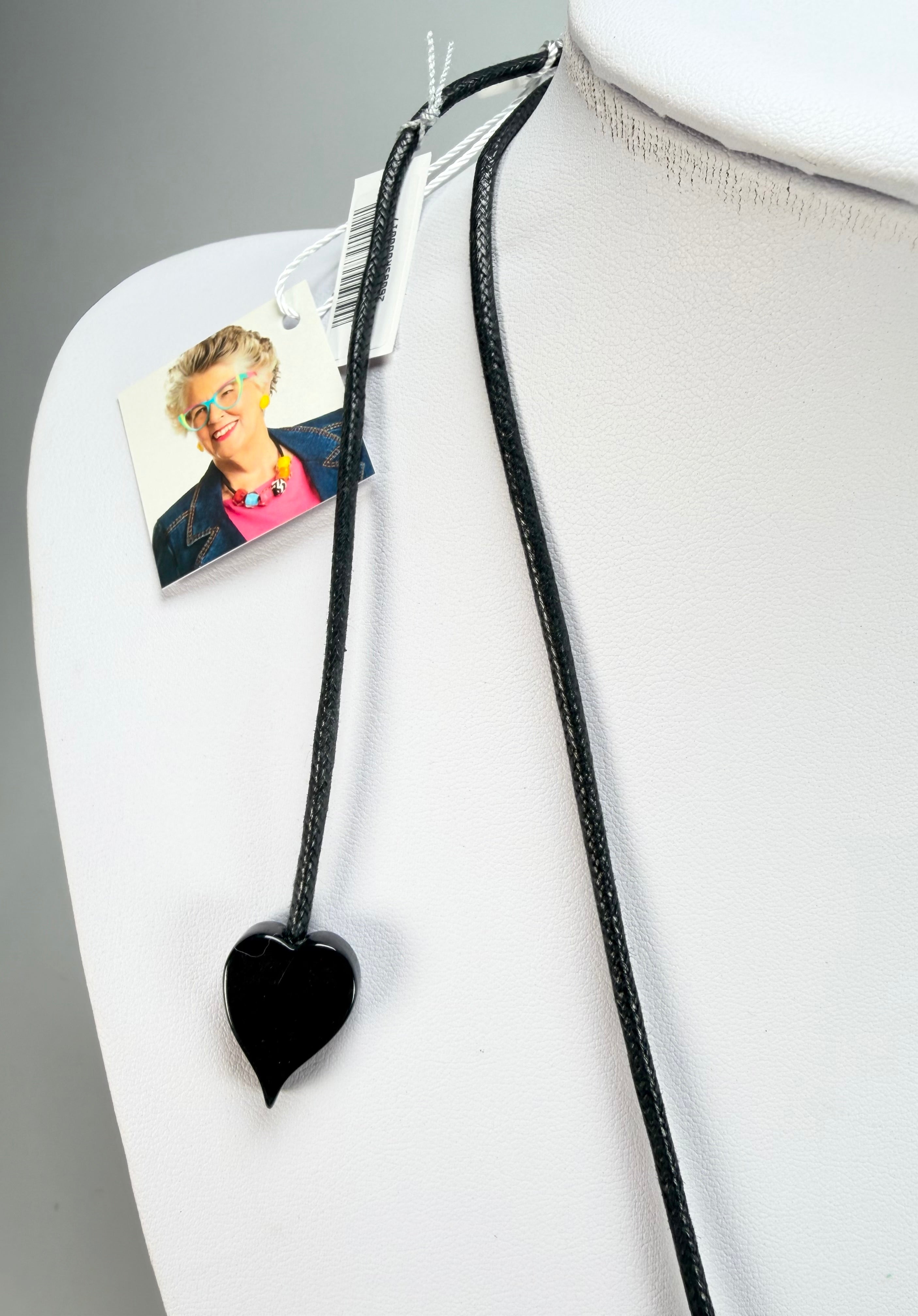 Zsiska - November "Pendant" Black & White Resin Necklace ( 8460201WHITQ00 )