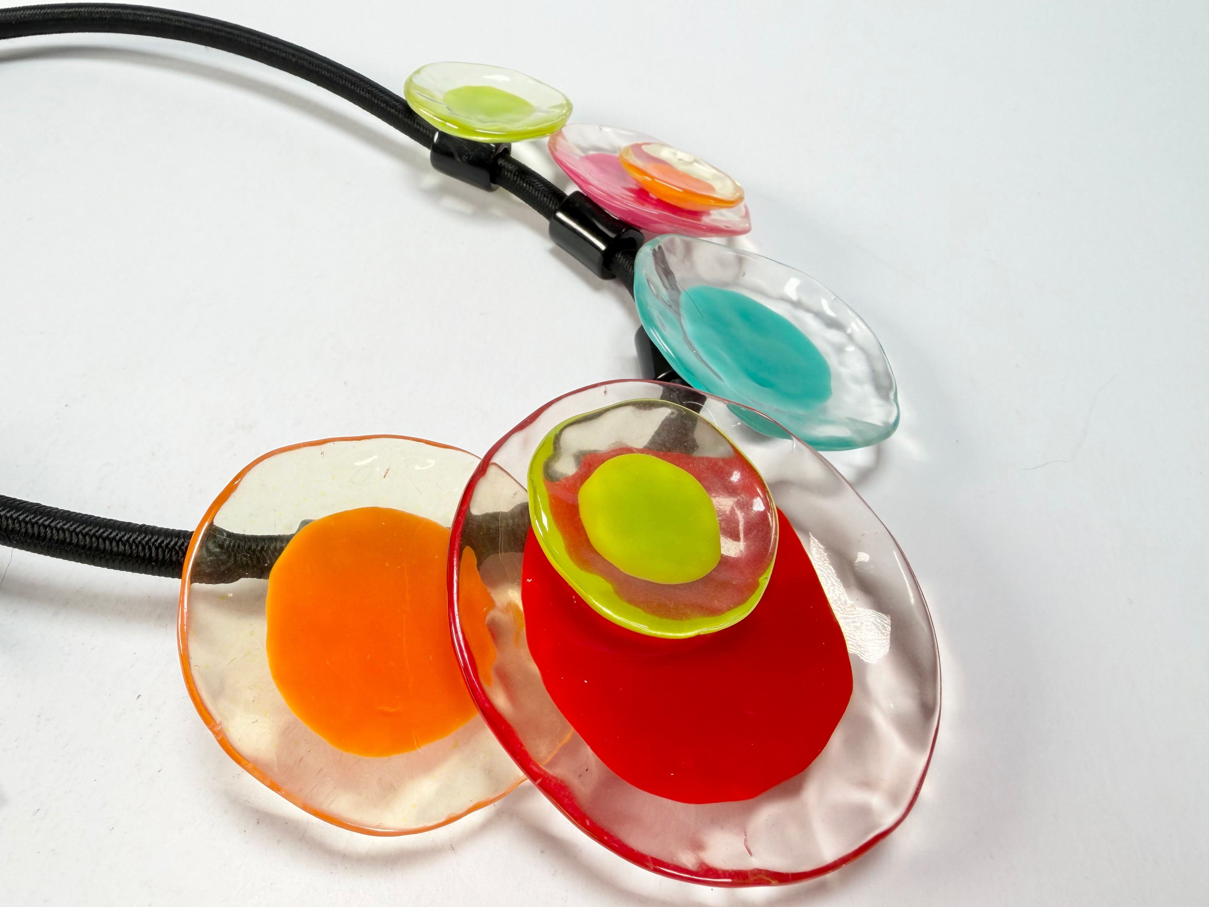 Zsiska - Flora "Prue Leith" Mix Colours 5 Bead Resin Necklace ( P070150MIXXQ05 )